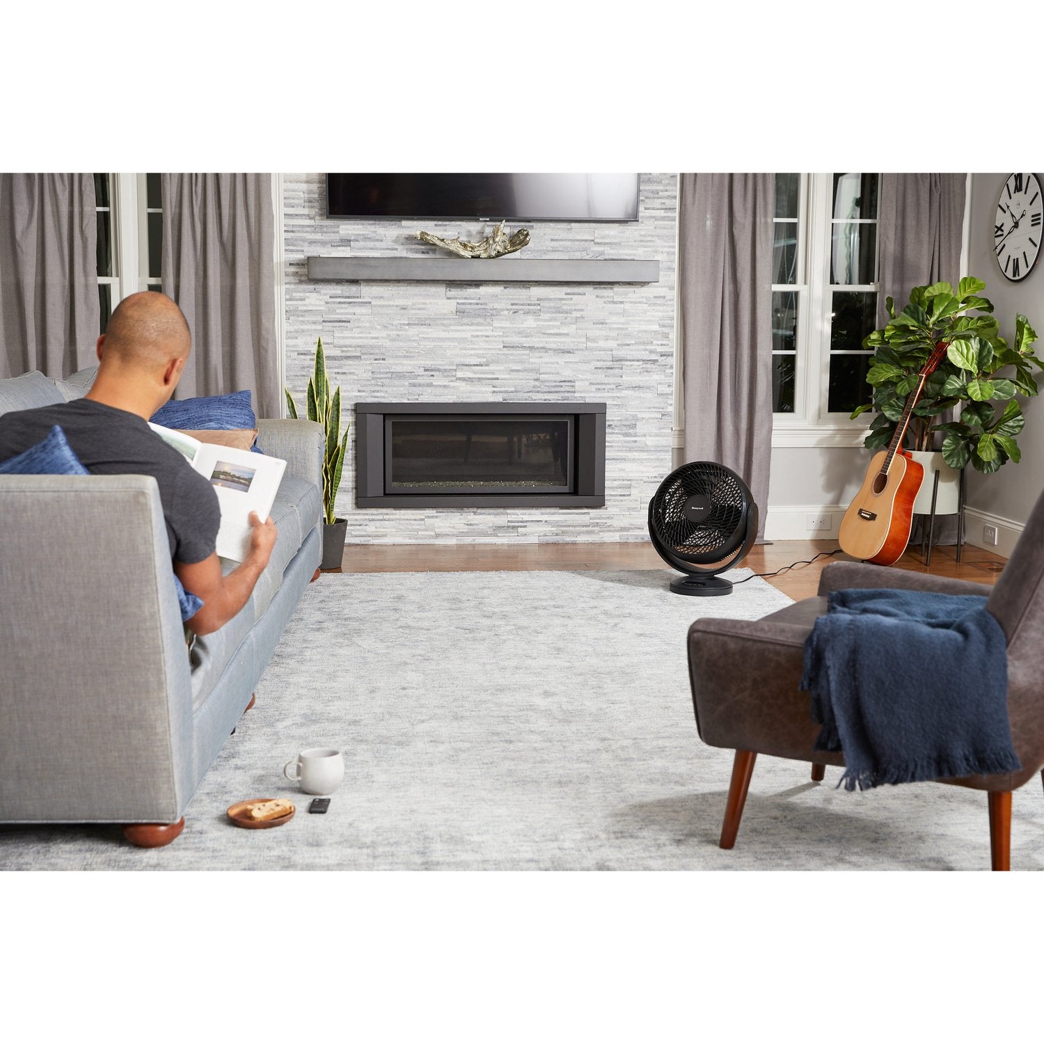 Floor fan Digital Oscillating HF715BE4