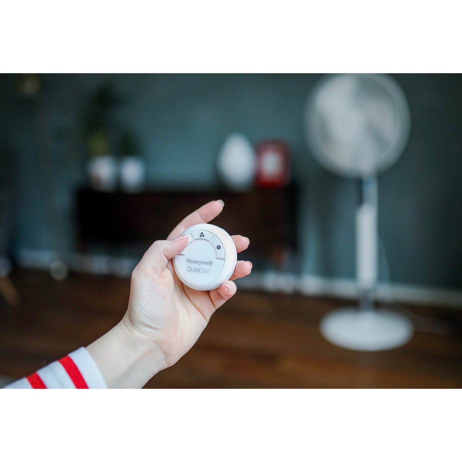 Floor fan Quiet Oscillating HSF600WE4