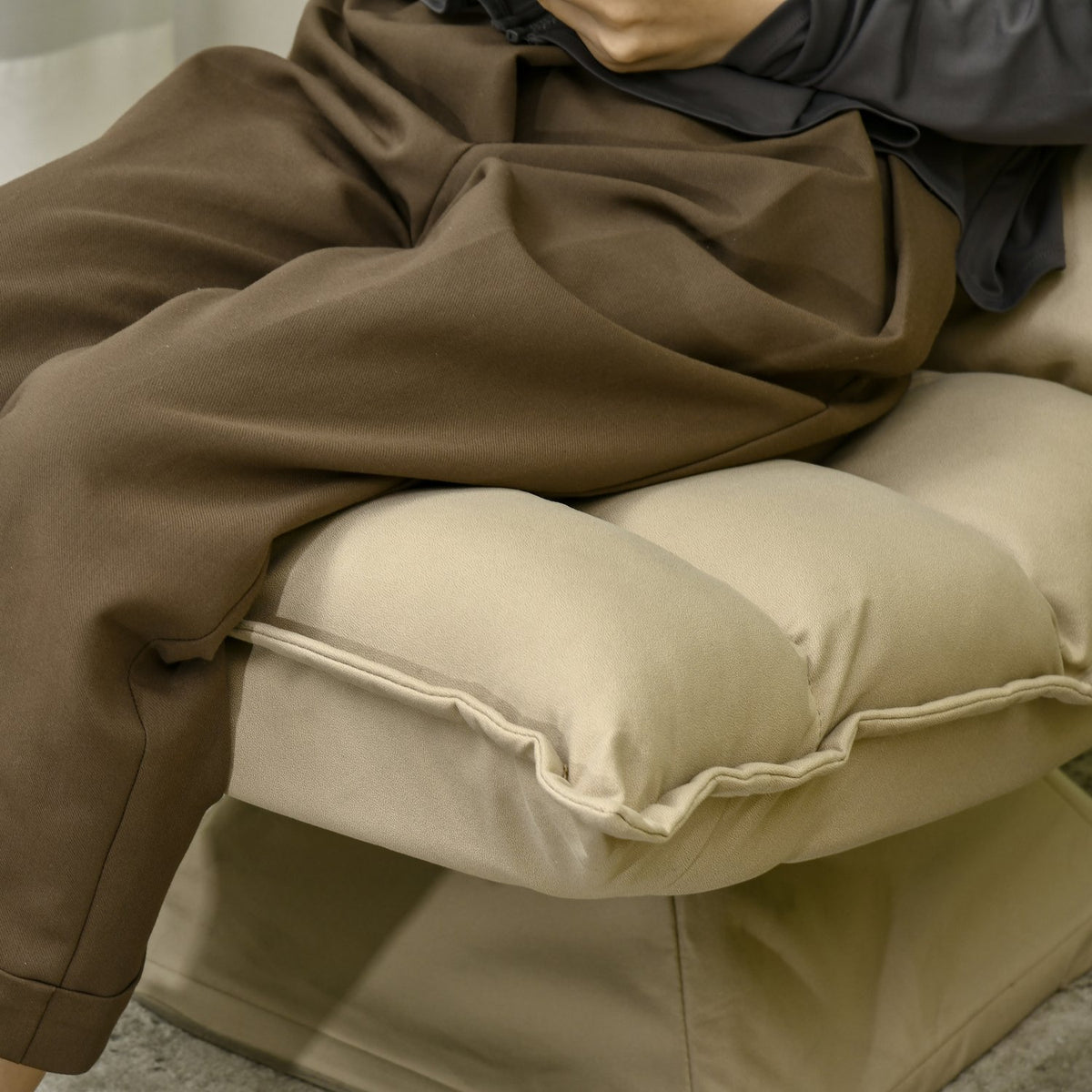 Floor sofa, floor chair with adjustable backrest, rotating meditation chair, relaxation chair for living room, office, beige, 62 x 70 x 95 cm
