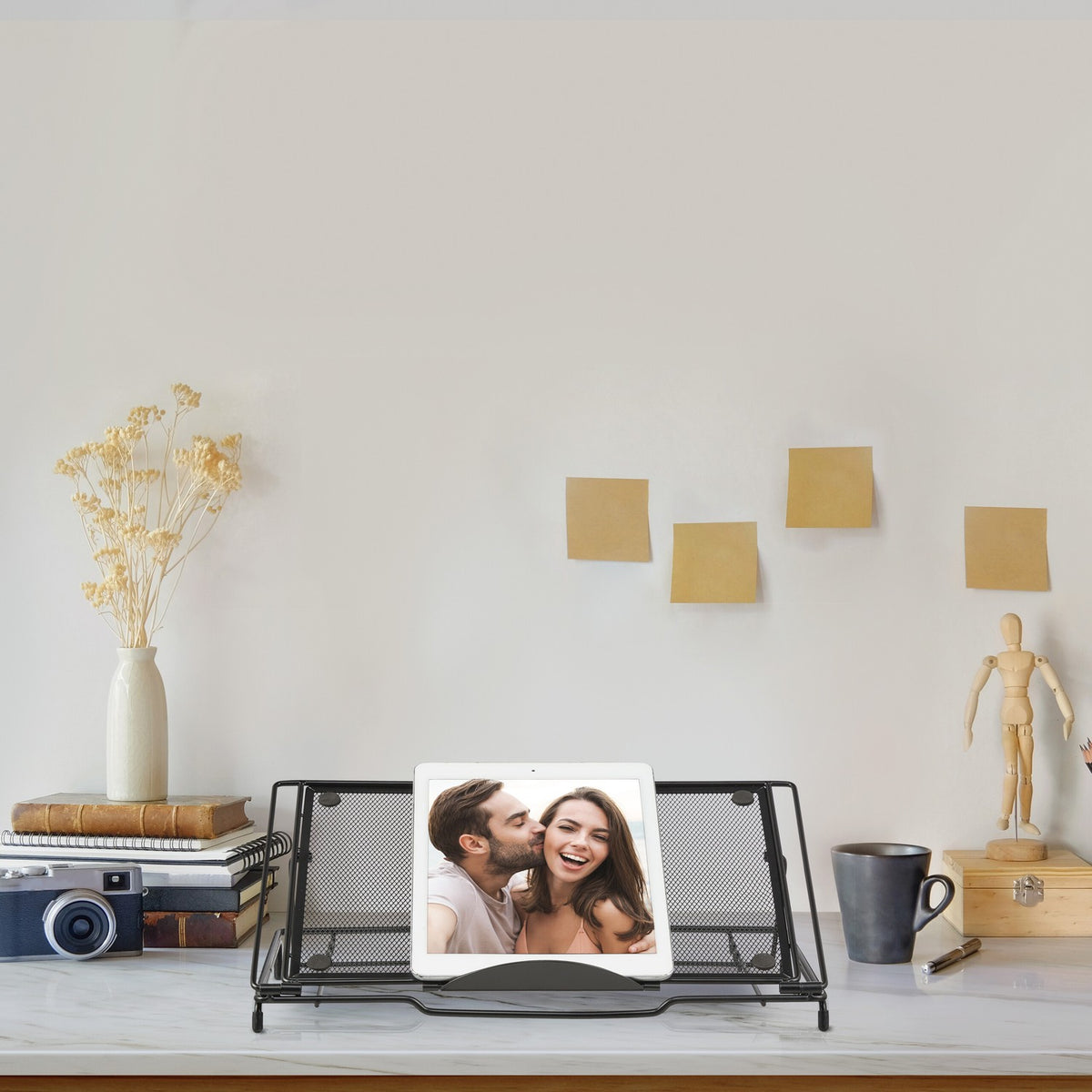 Foldable laptop stand