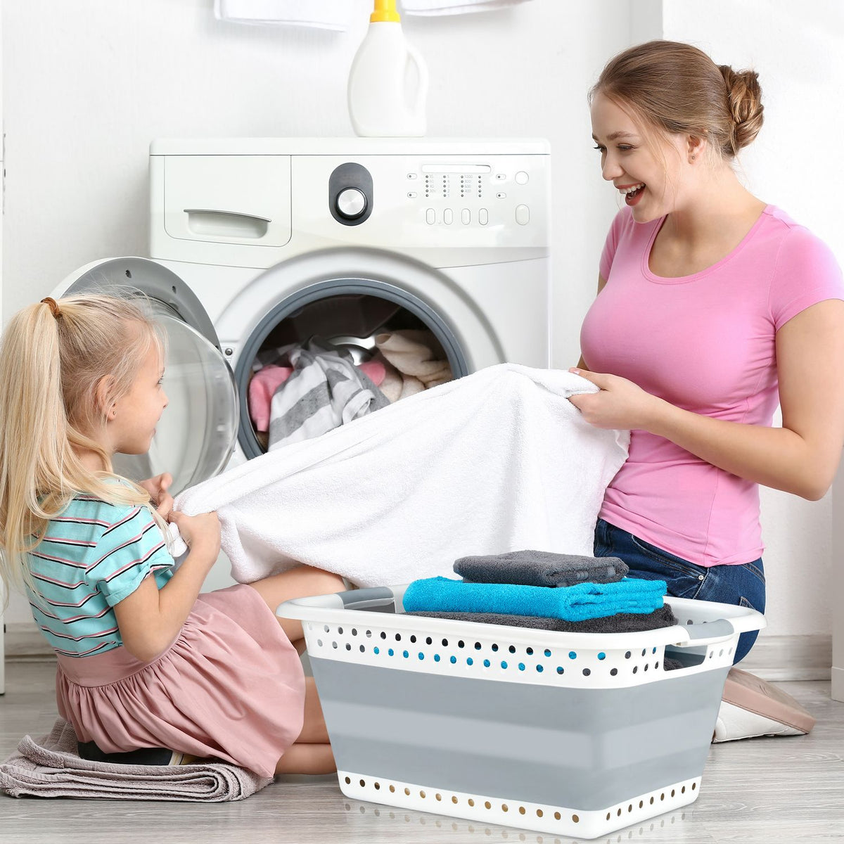 Foldable laundry basket
