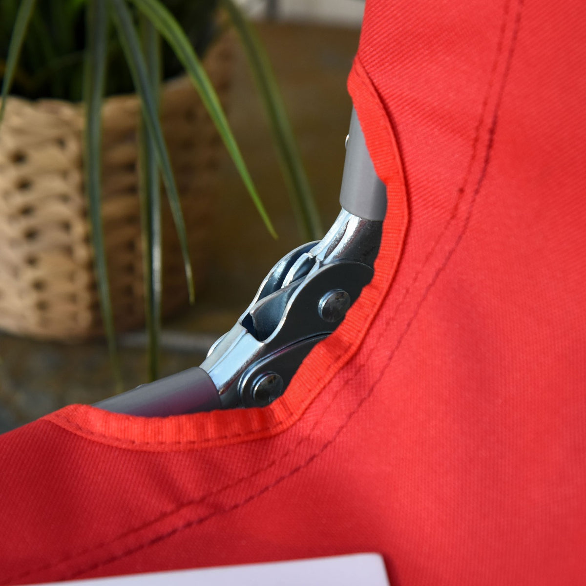 Foldable sun lounger with multi-adjustable backrest made of metal and polyester in red