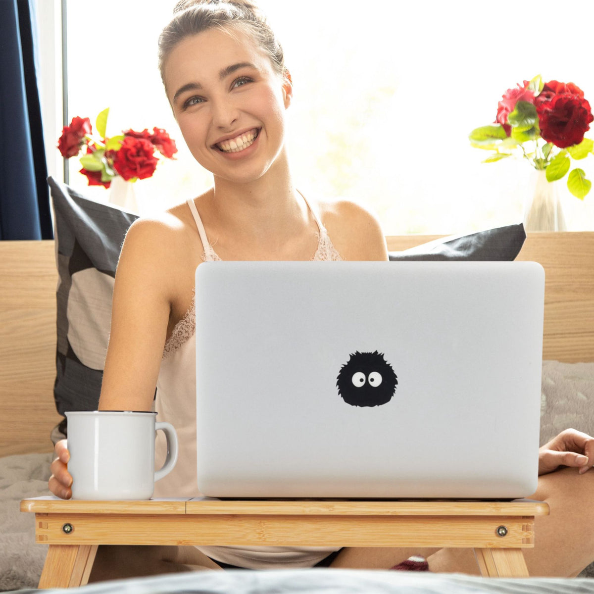 Folding bamboo laptop table