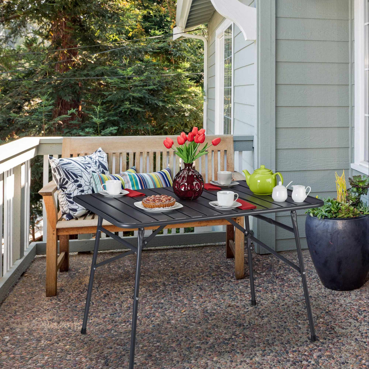 Folding dining table in steel, outside