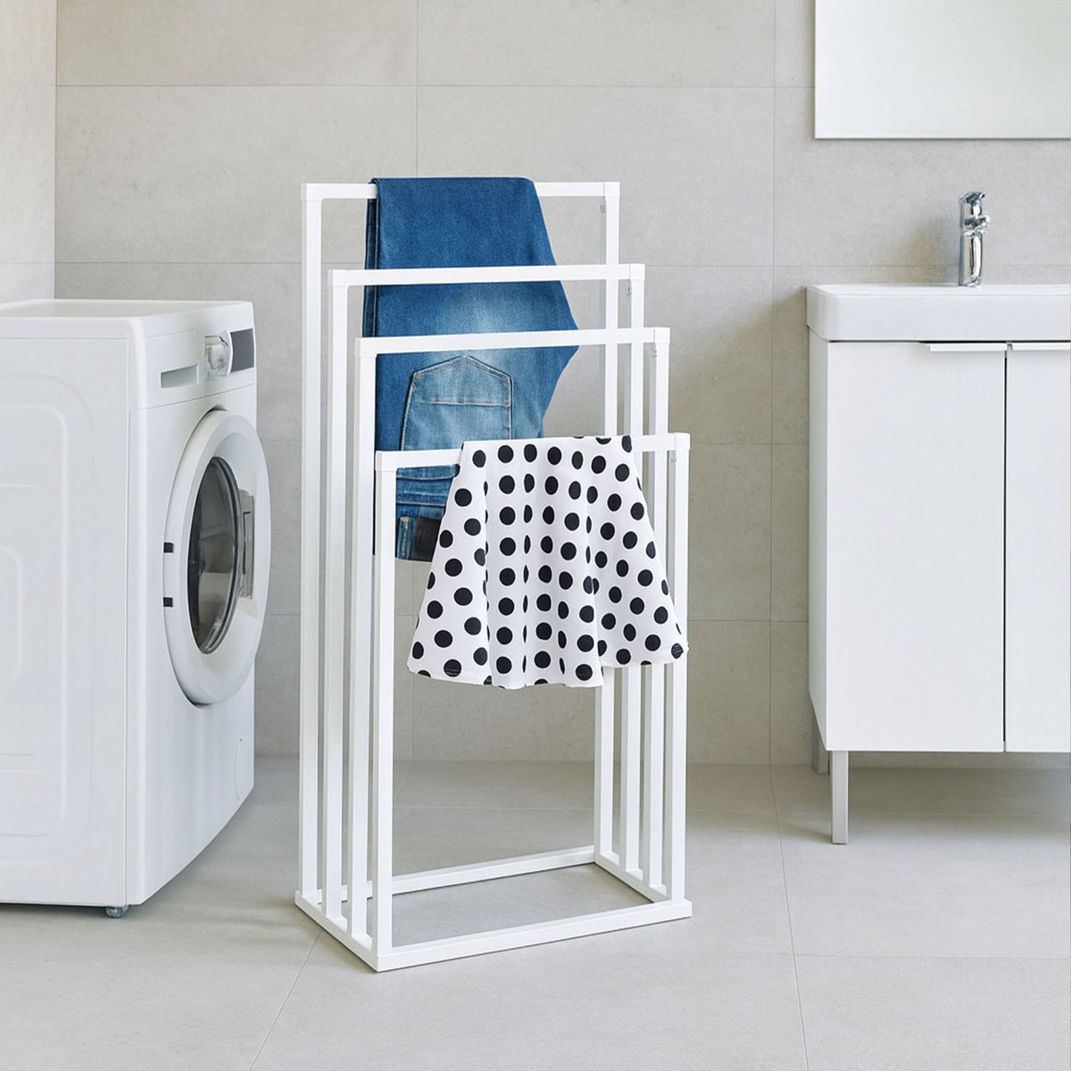 Freestanding Towel Rack with 4 Bars – Matte Metal