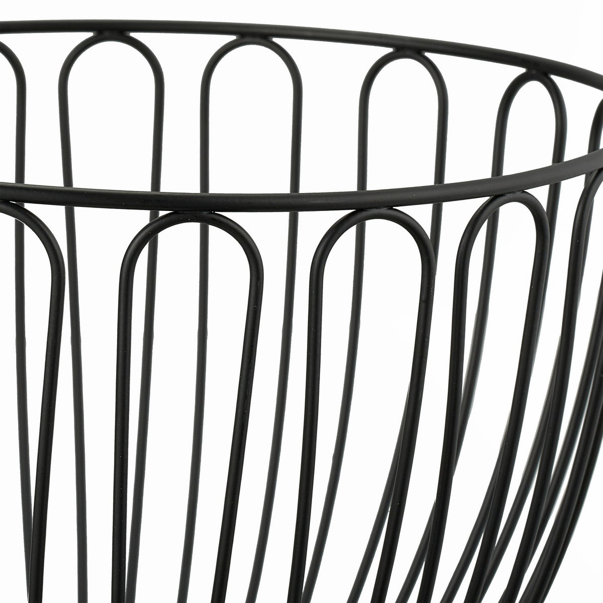 Fruit bowl in black metal