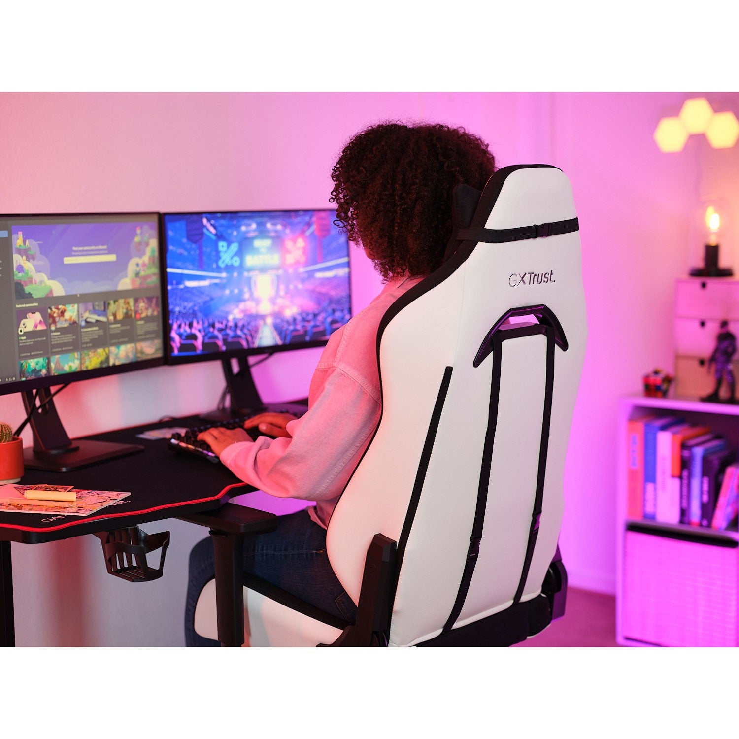 GXT 714W Ruya Gaming Chair White