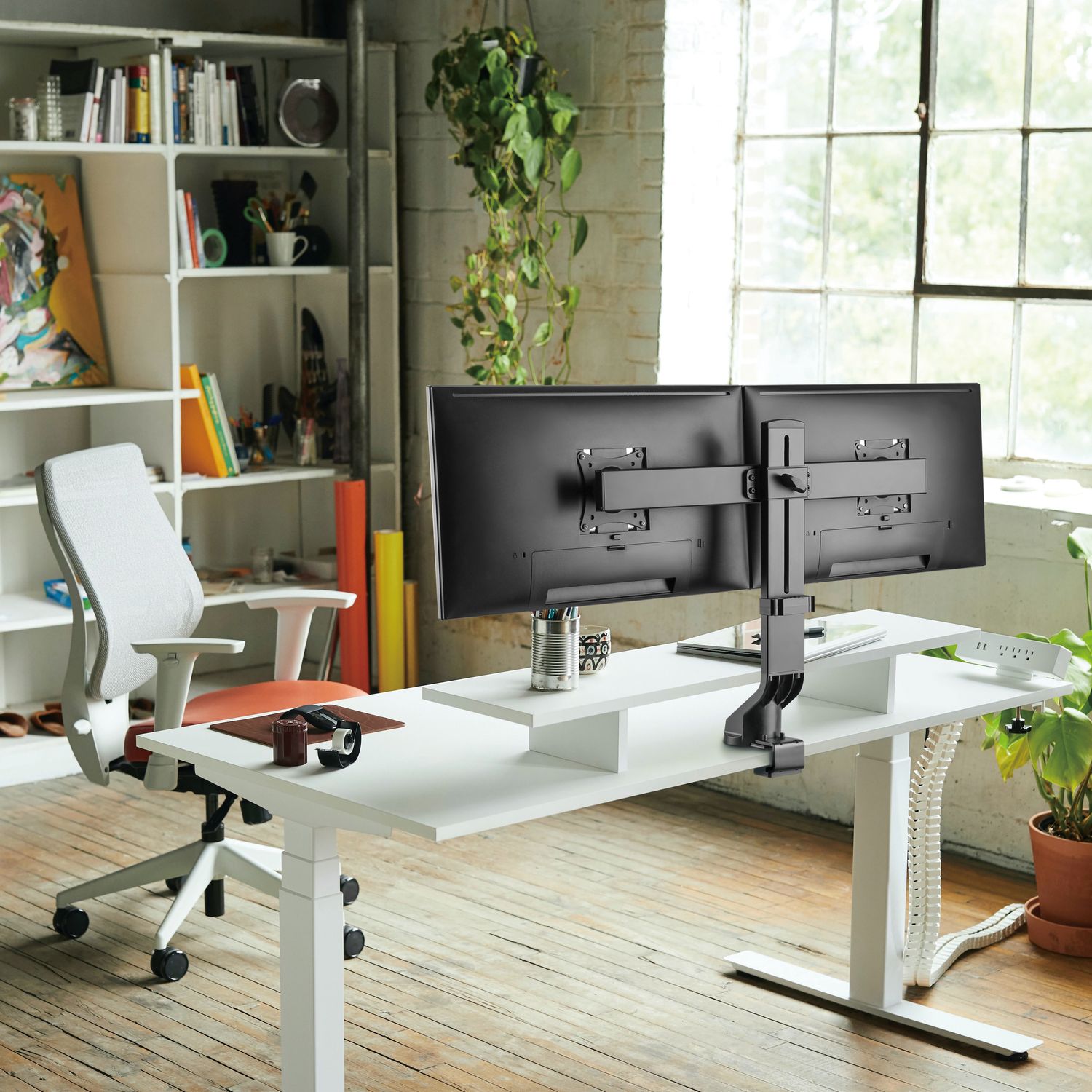 Gaming monitor arm 17-32" with lighting Black/White