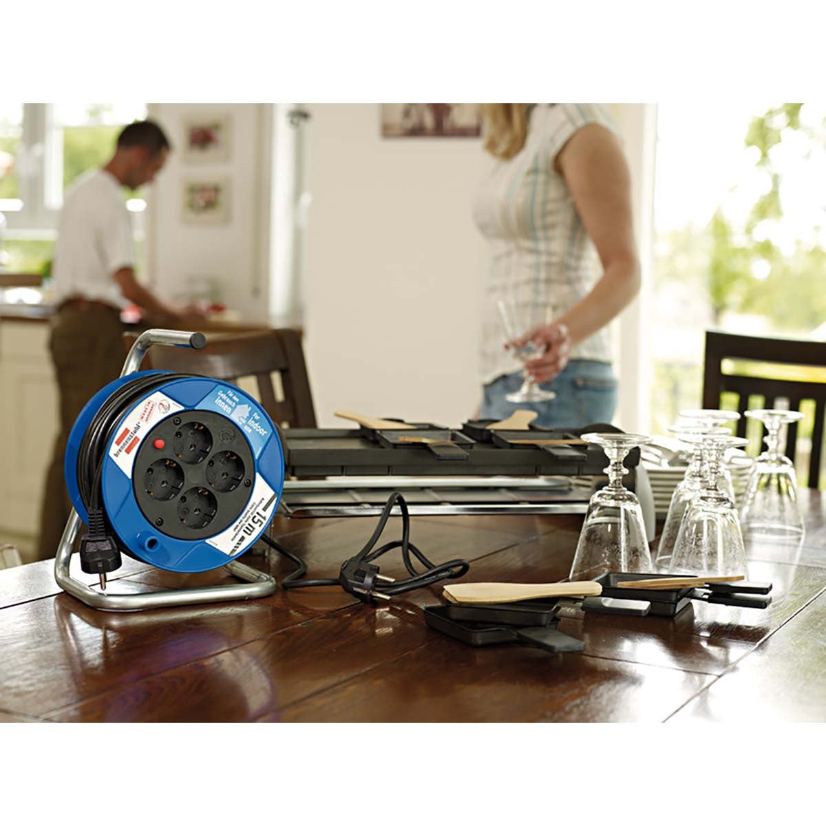 Garant compact cable reel (15 m cable in black, made of special plastic, for indoor use, made in Germany)