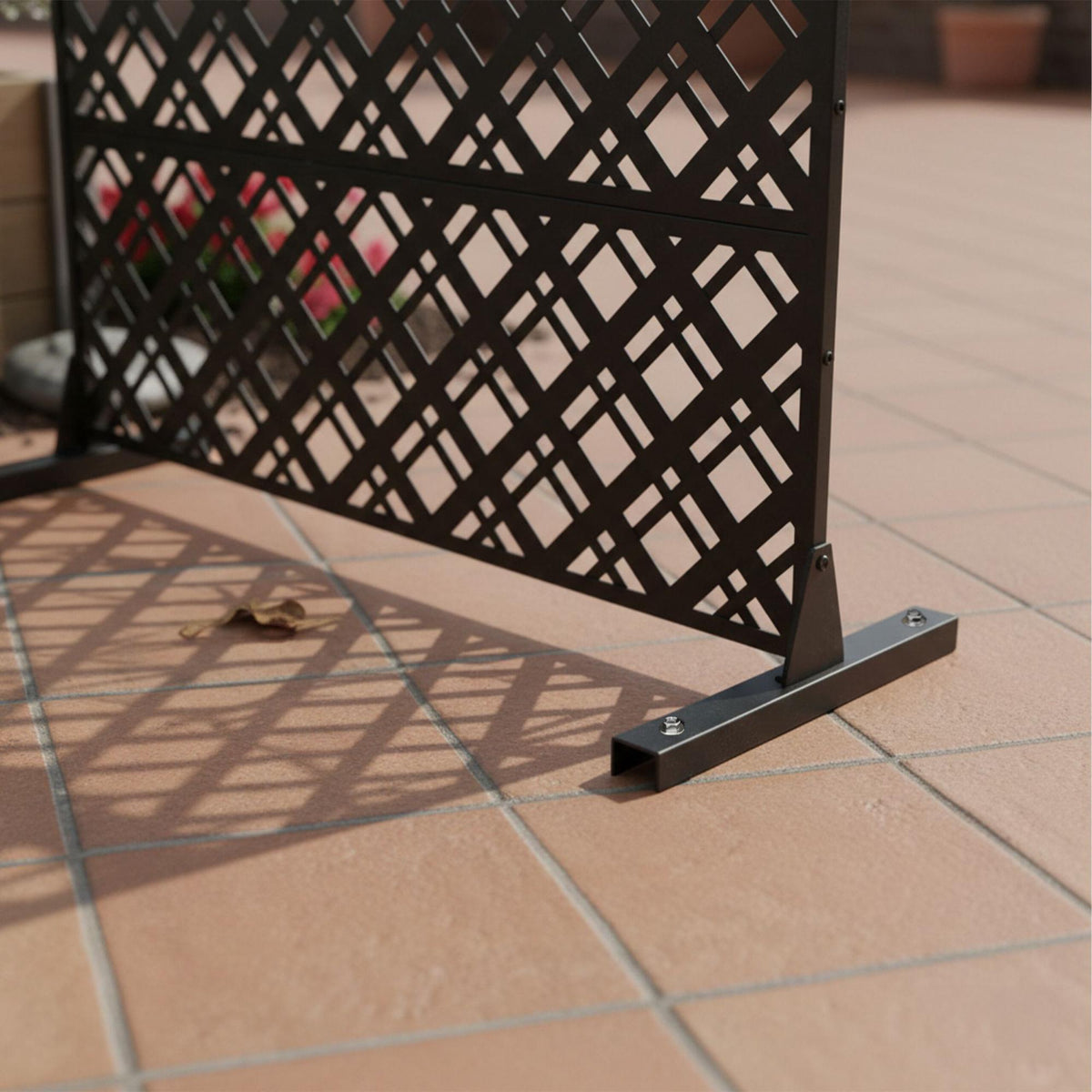 Garden Privacy Screen, Black Metal, Diamond Pattern