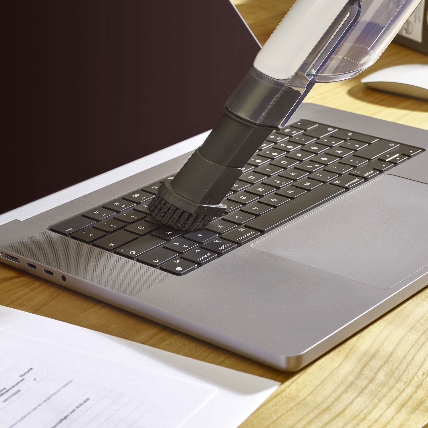 Hand vacuum cleaner 120W 2200mha Li-Ion HV7140