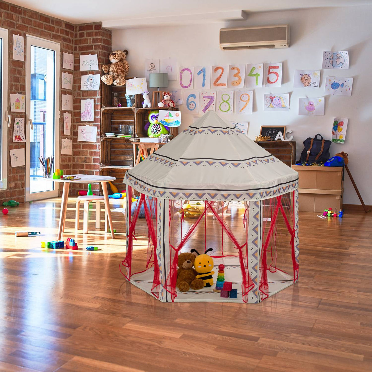Hexagonal play tent