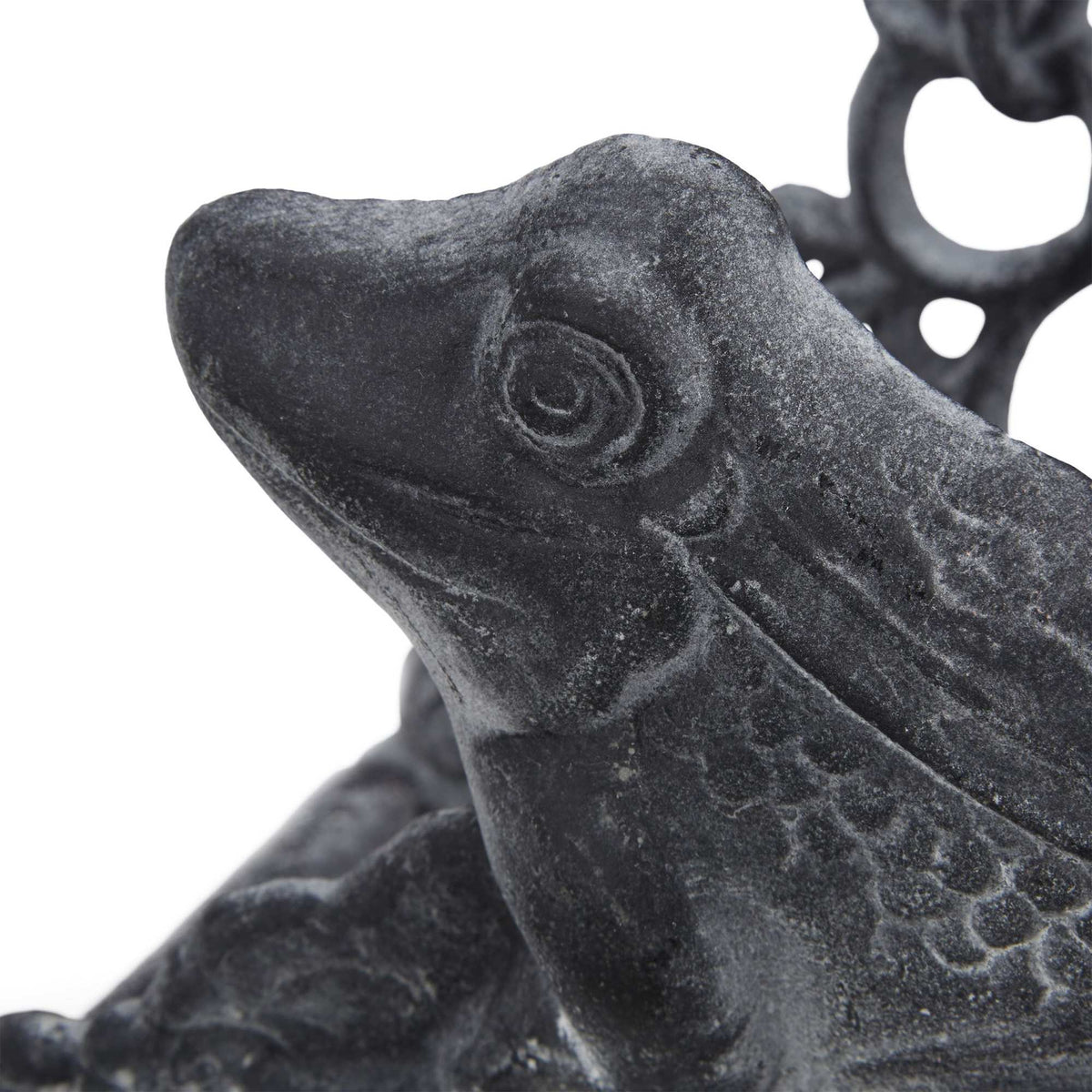 Hose holder in cast iron with frog motif