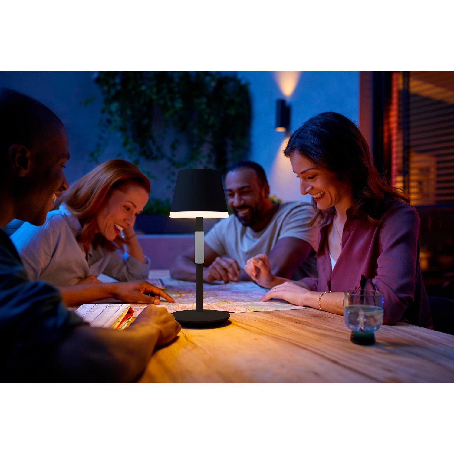 Hue Go Portable table lamp Black/Dark grey