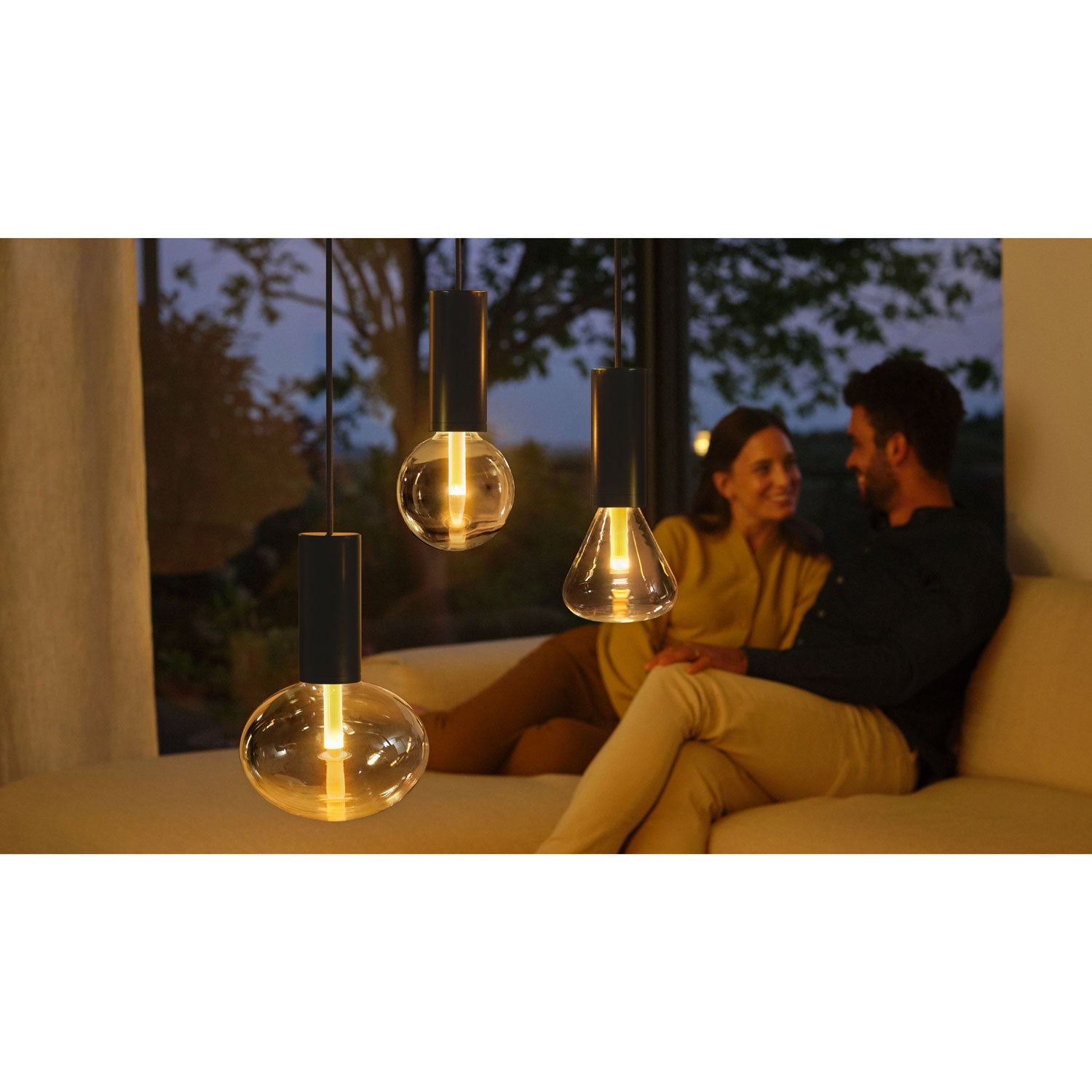 Hue Lightguide Globe Large 125mm E27 White and Color Ambiance