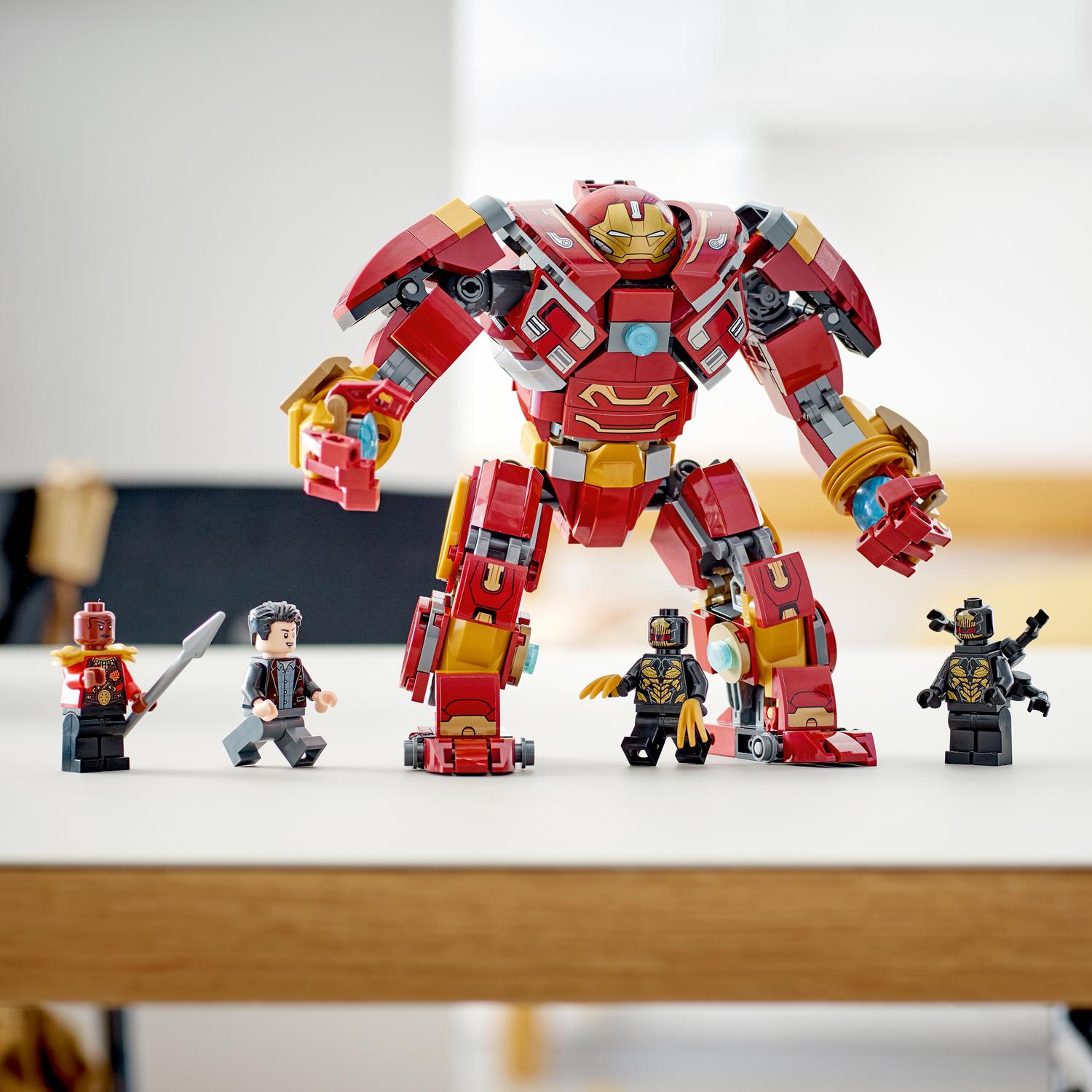 Hulkbuster: Battle for Wakanda 76247