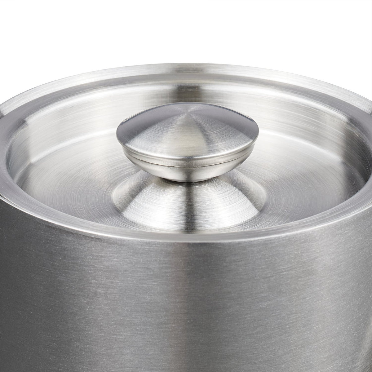 Ice cube tray with lid