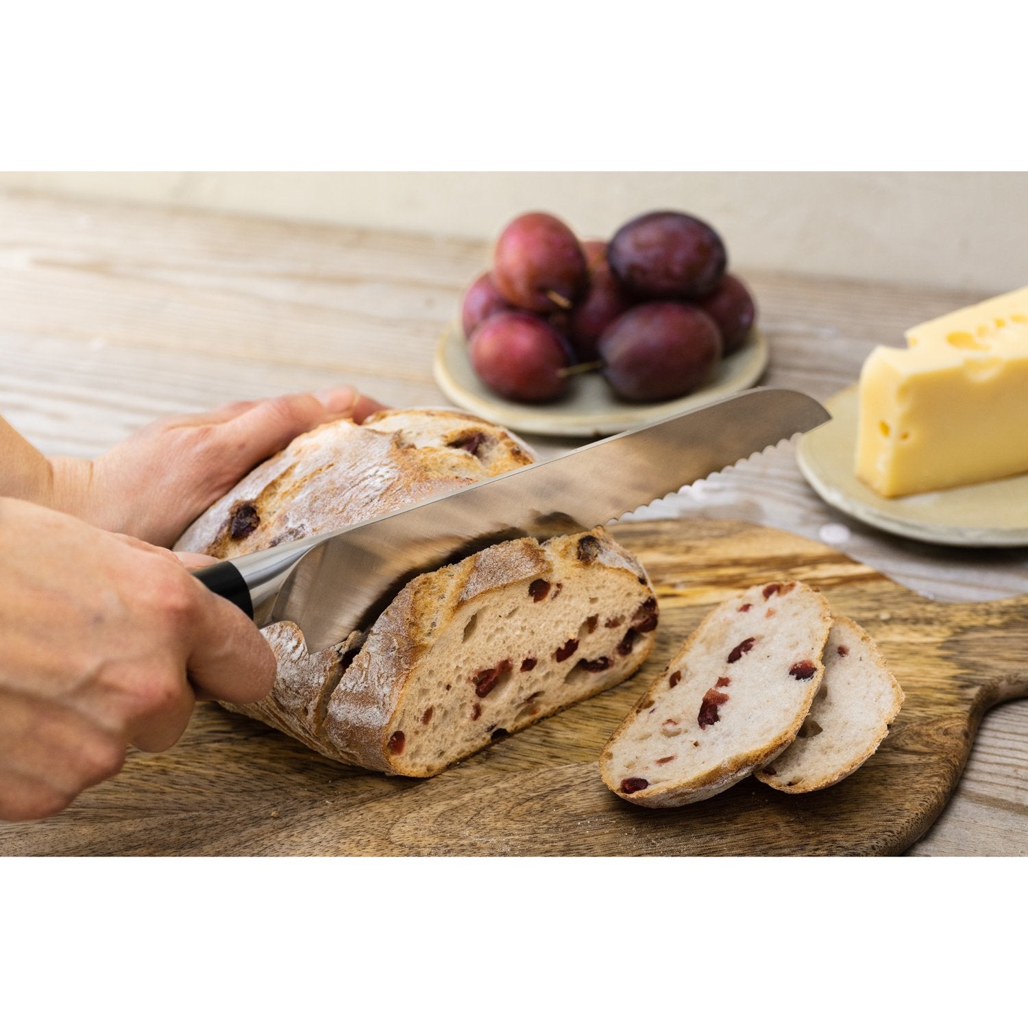 Kitchen knife 20 cm ES20BK Bread knife