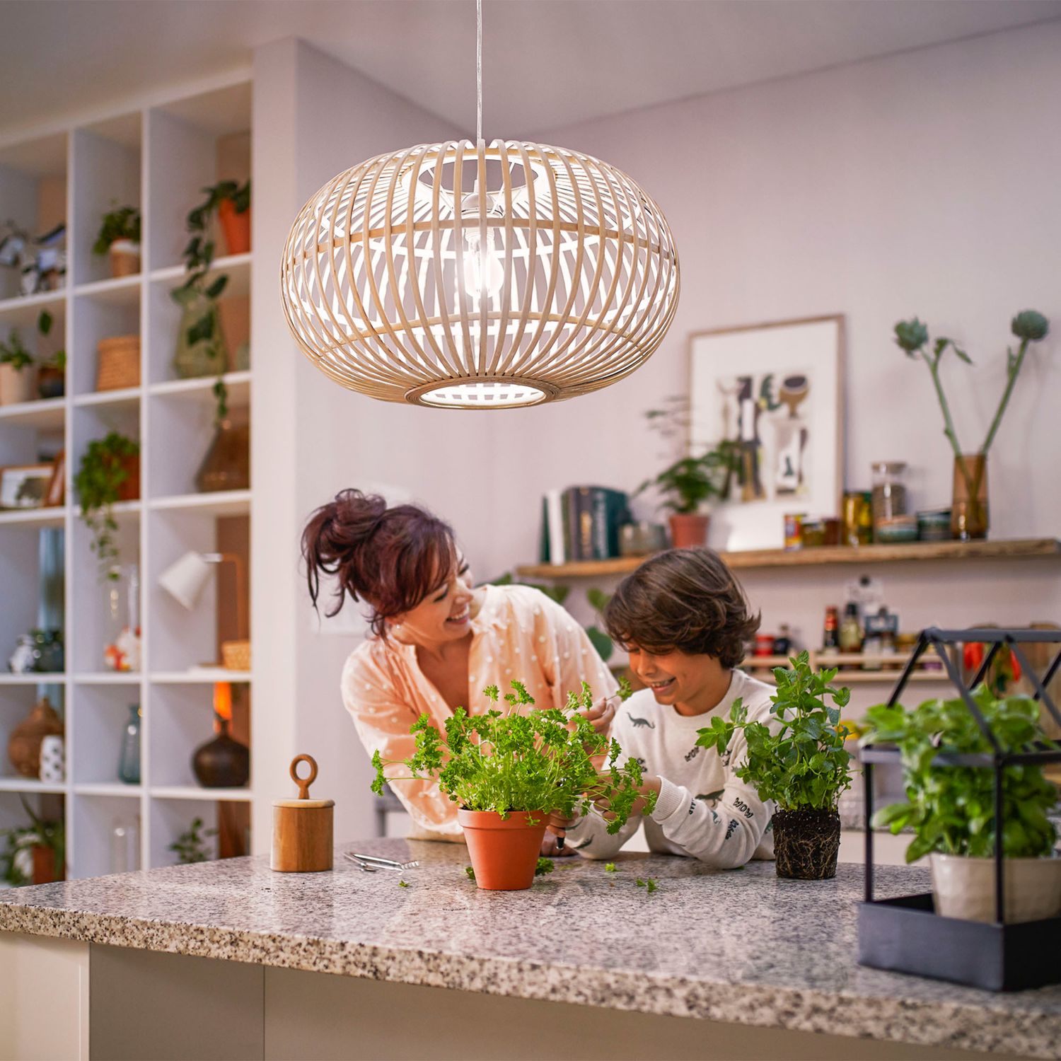 LED E14 Crown B35 2.3W (40W) Frosted 485lm 2700K Energy class A