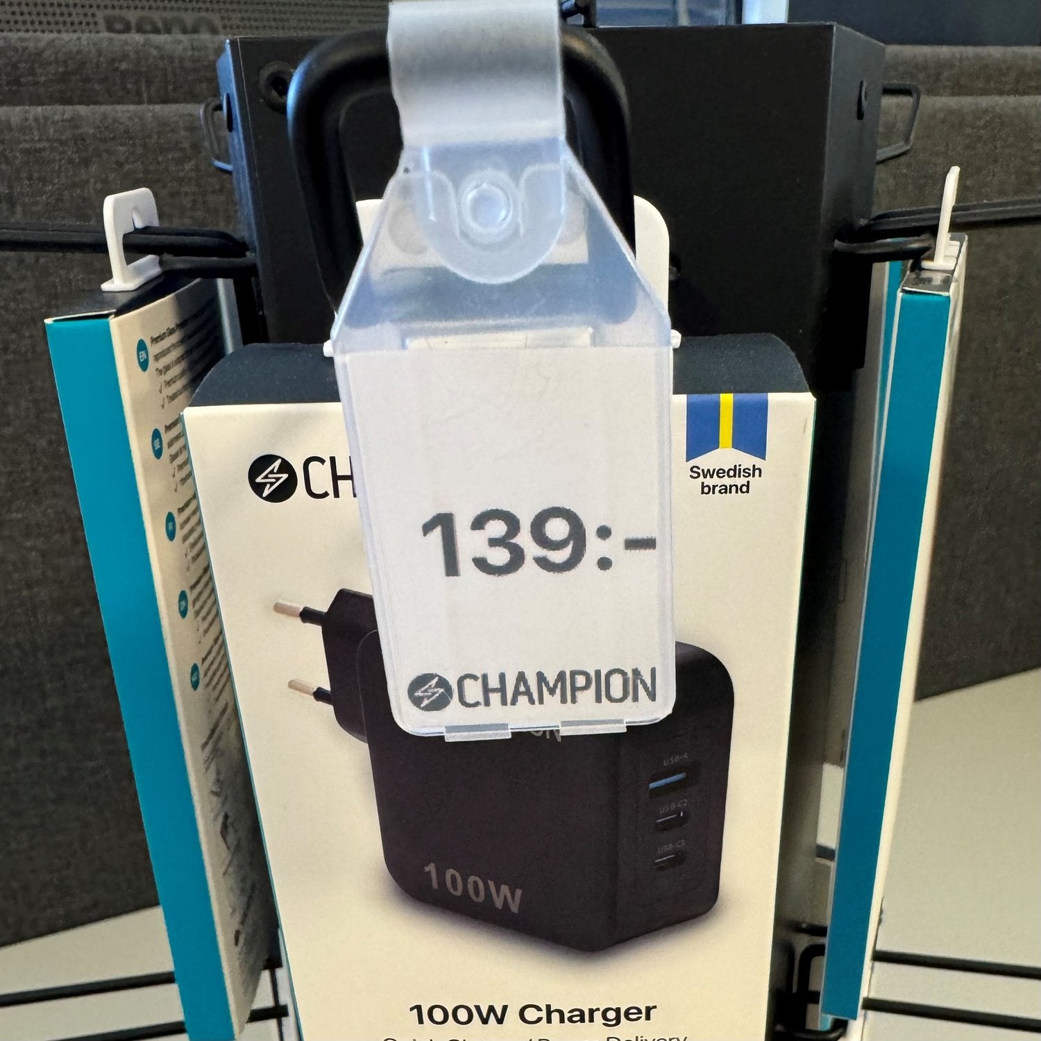 Label holder for rack