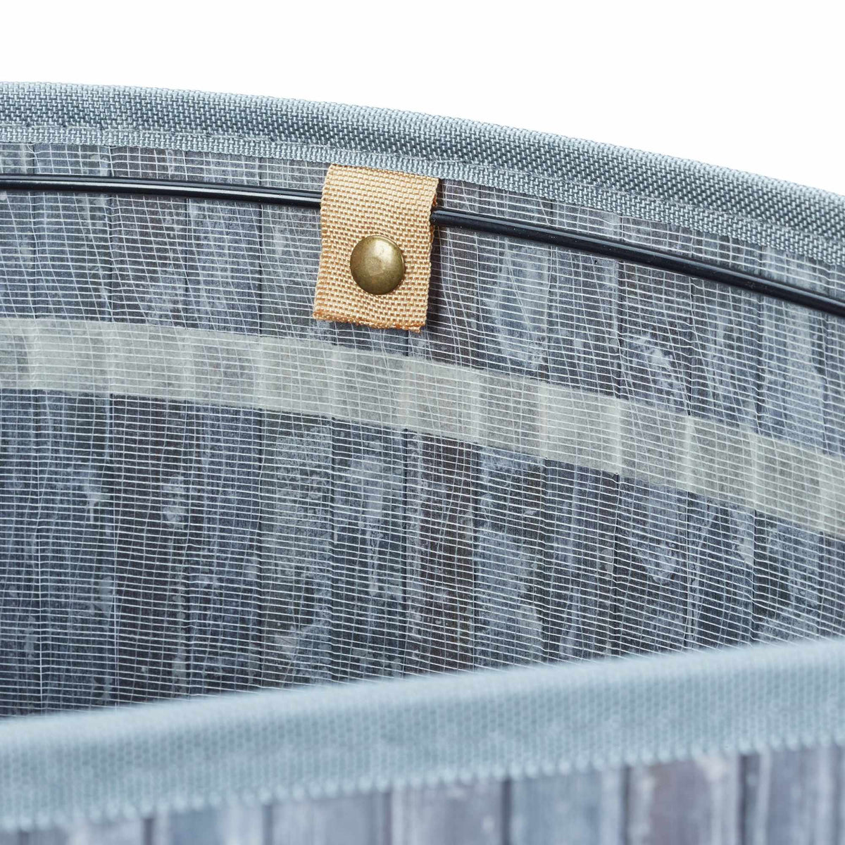 Laundry basket corner bamboo
