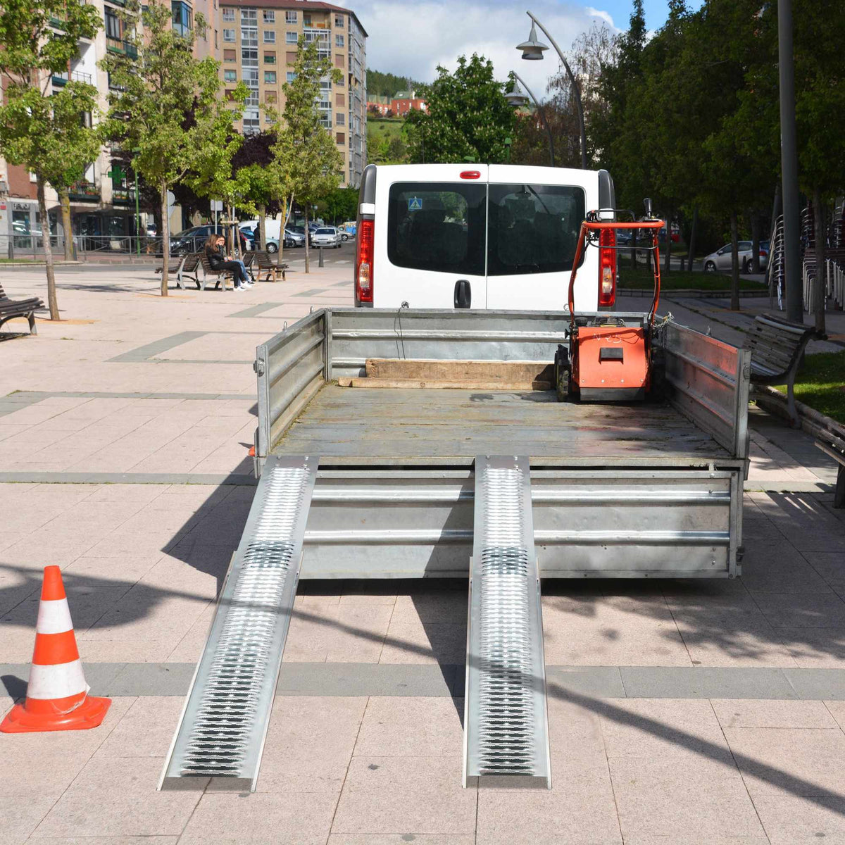 Loading ramp for motorcycle