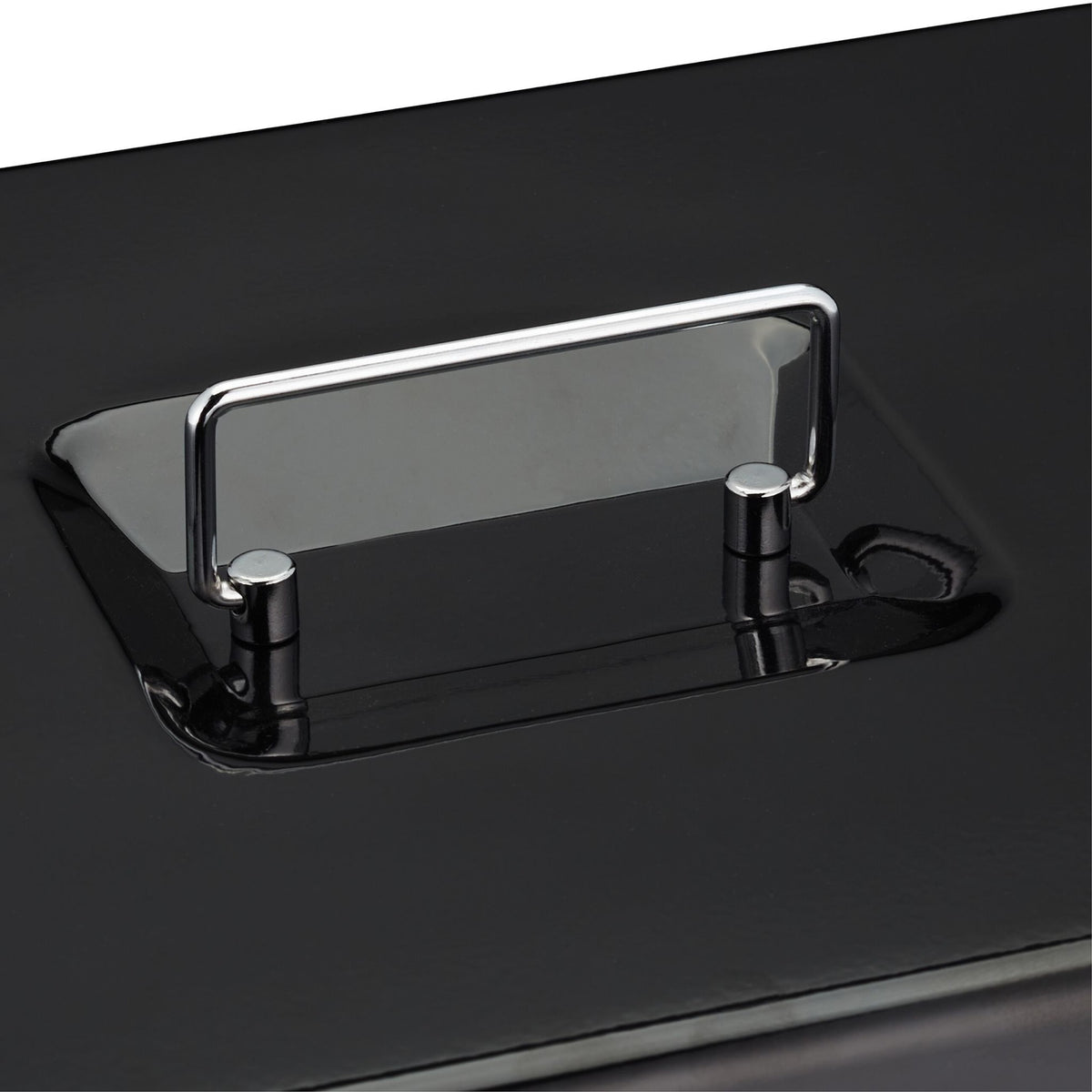 Lockable cash drawer