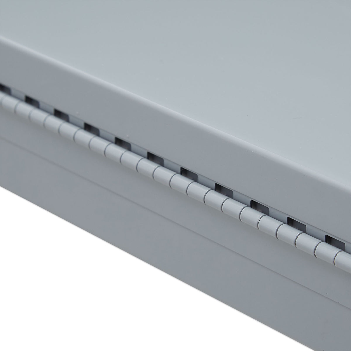 Lockable cash drawer