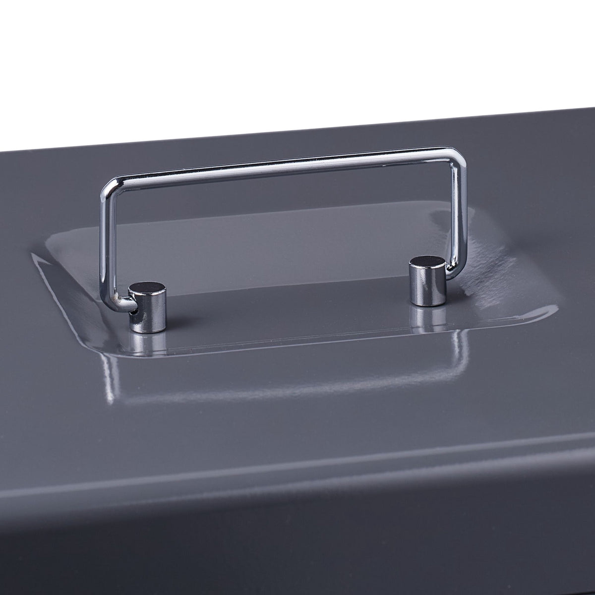Lockable cash drawer
