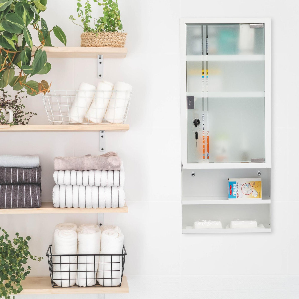 Lockable medicine cabinet with glass door