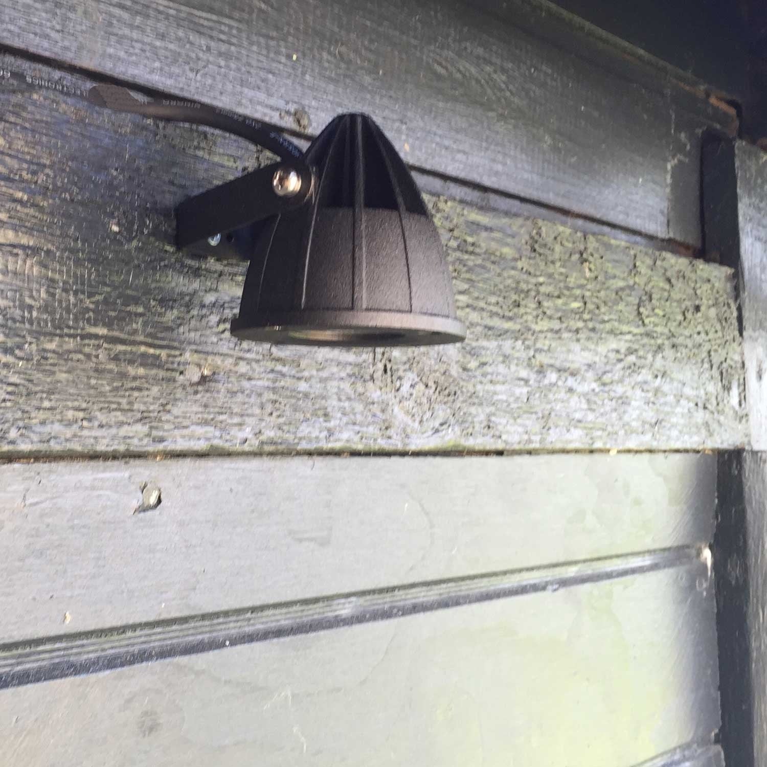 Luminus garden spot Black