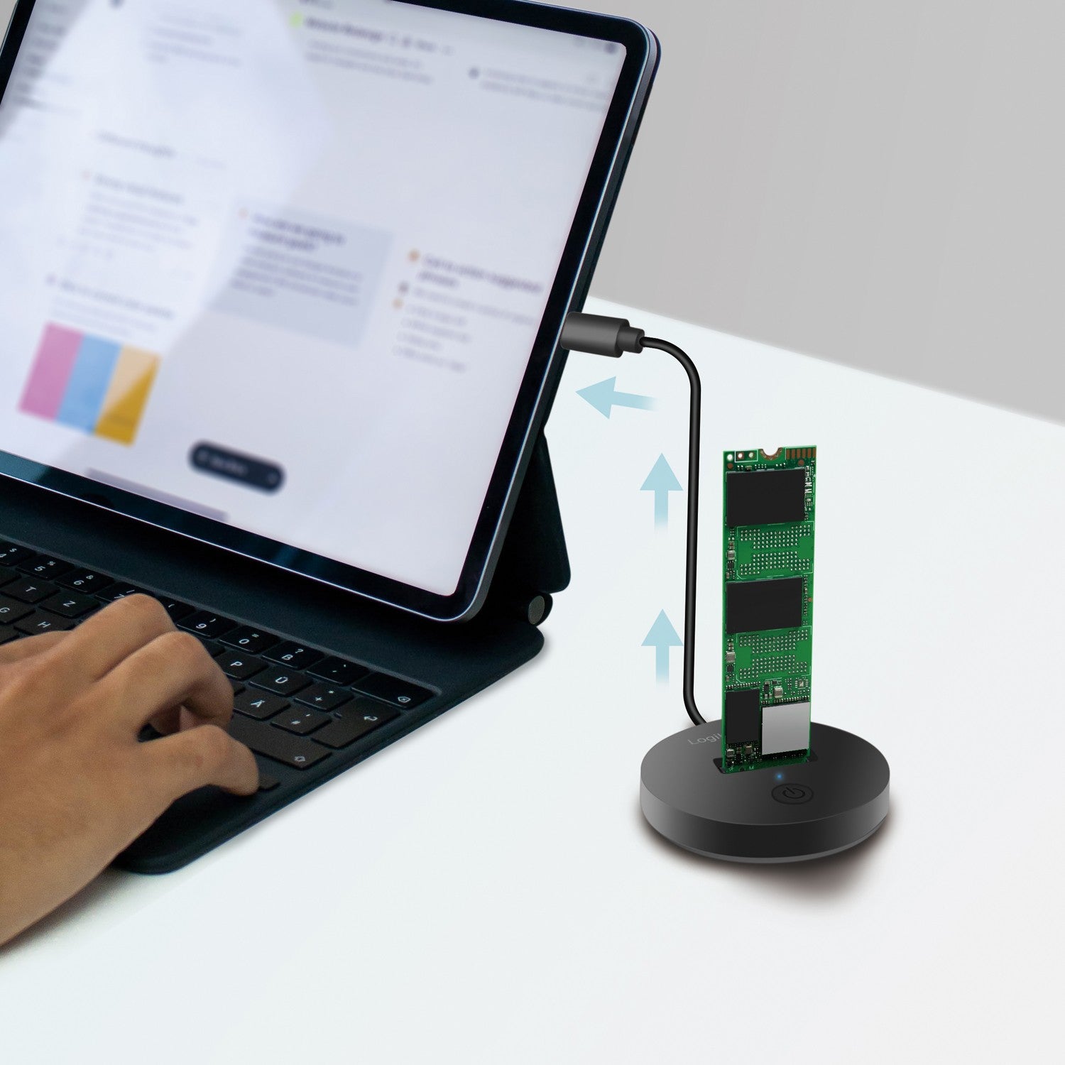 M.2 SATA / NVMe SSD docking station