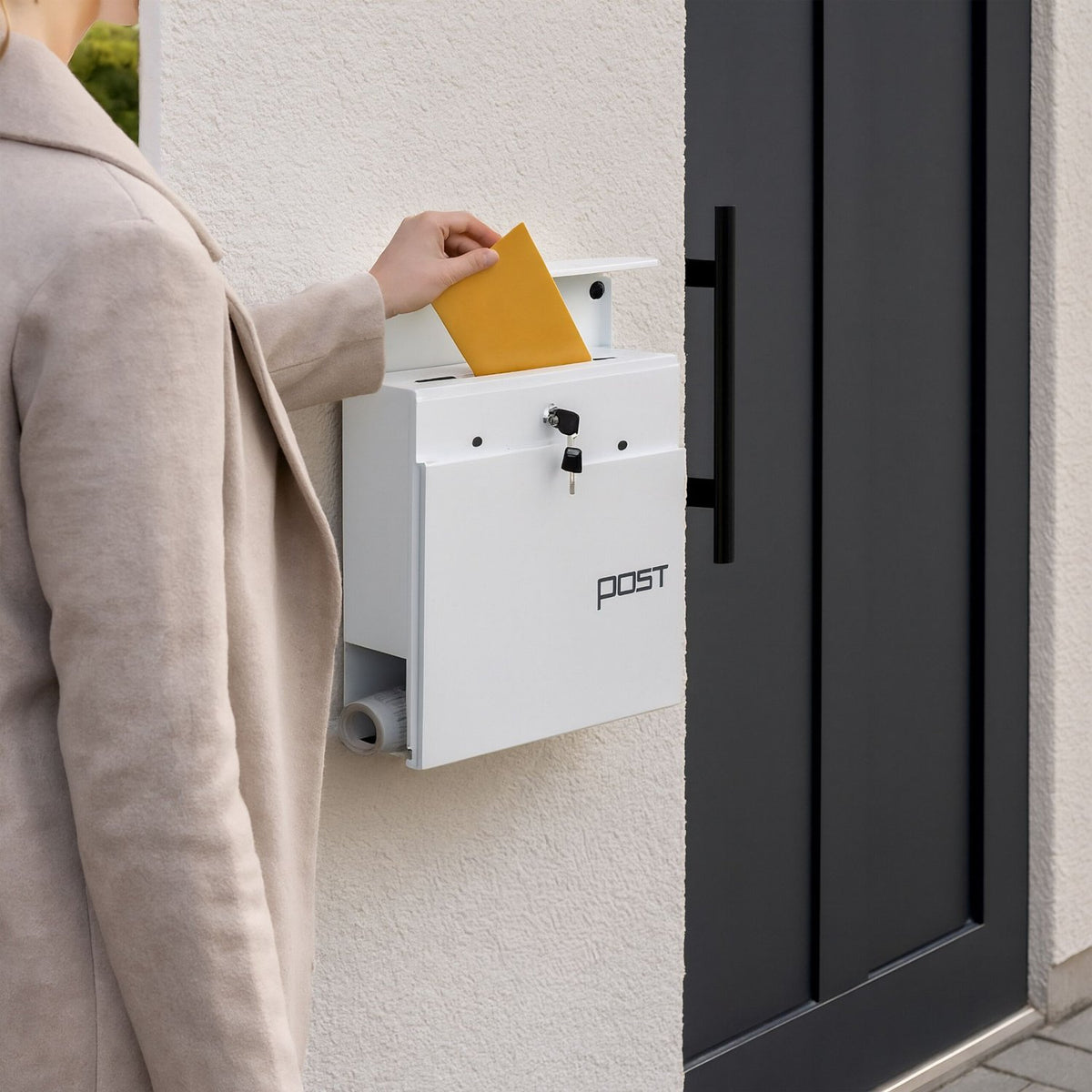 Mailbox with Newspaper Holder – Modern Design, Secure Lock
