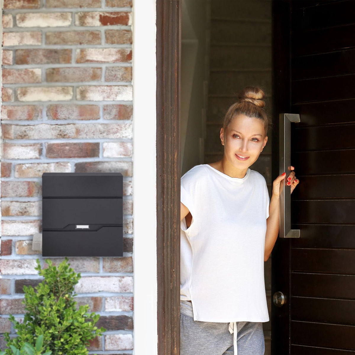 Mailbox with newspaper holder black