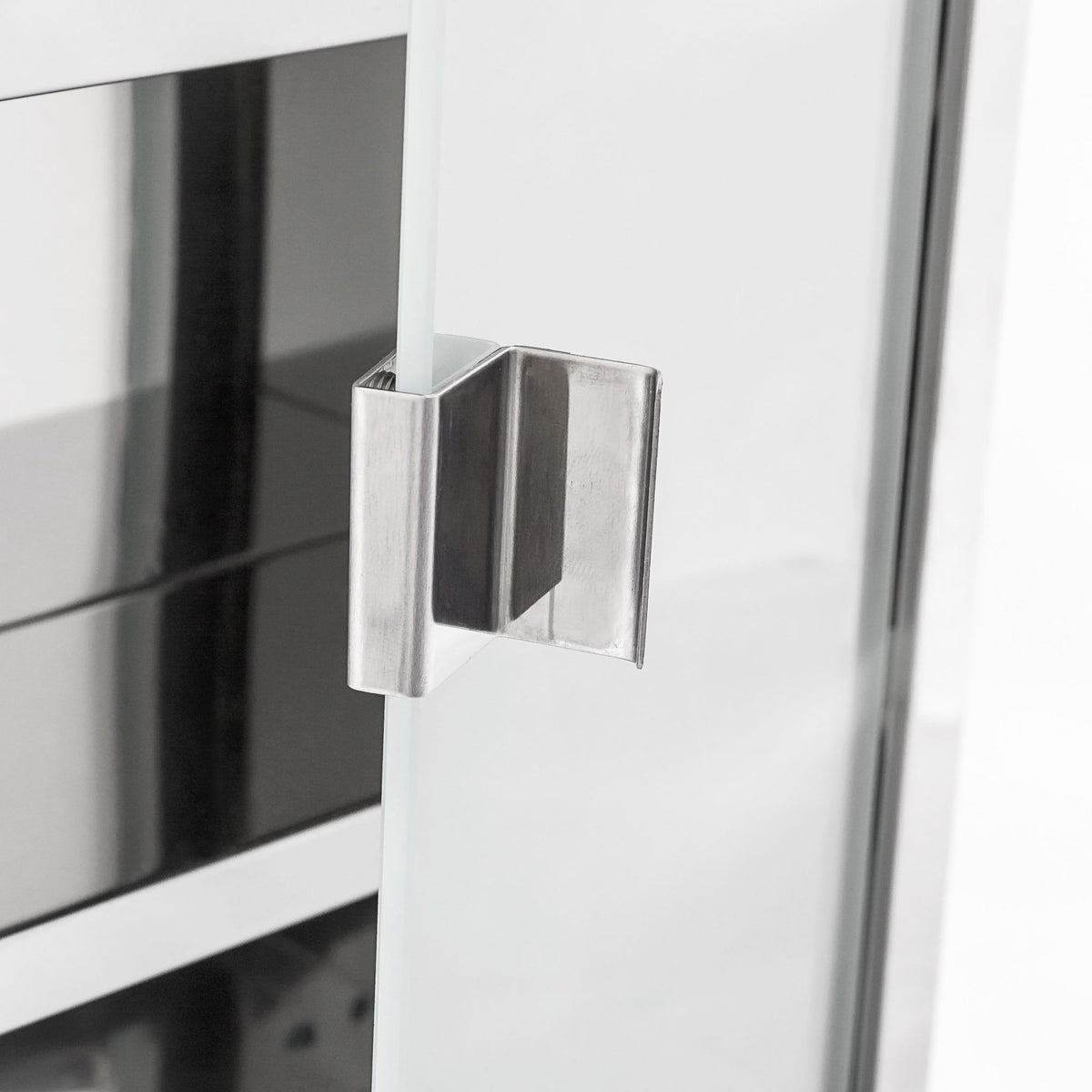 Medicine cabinet in stainless steel