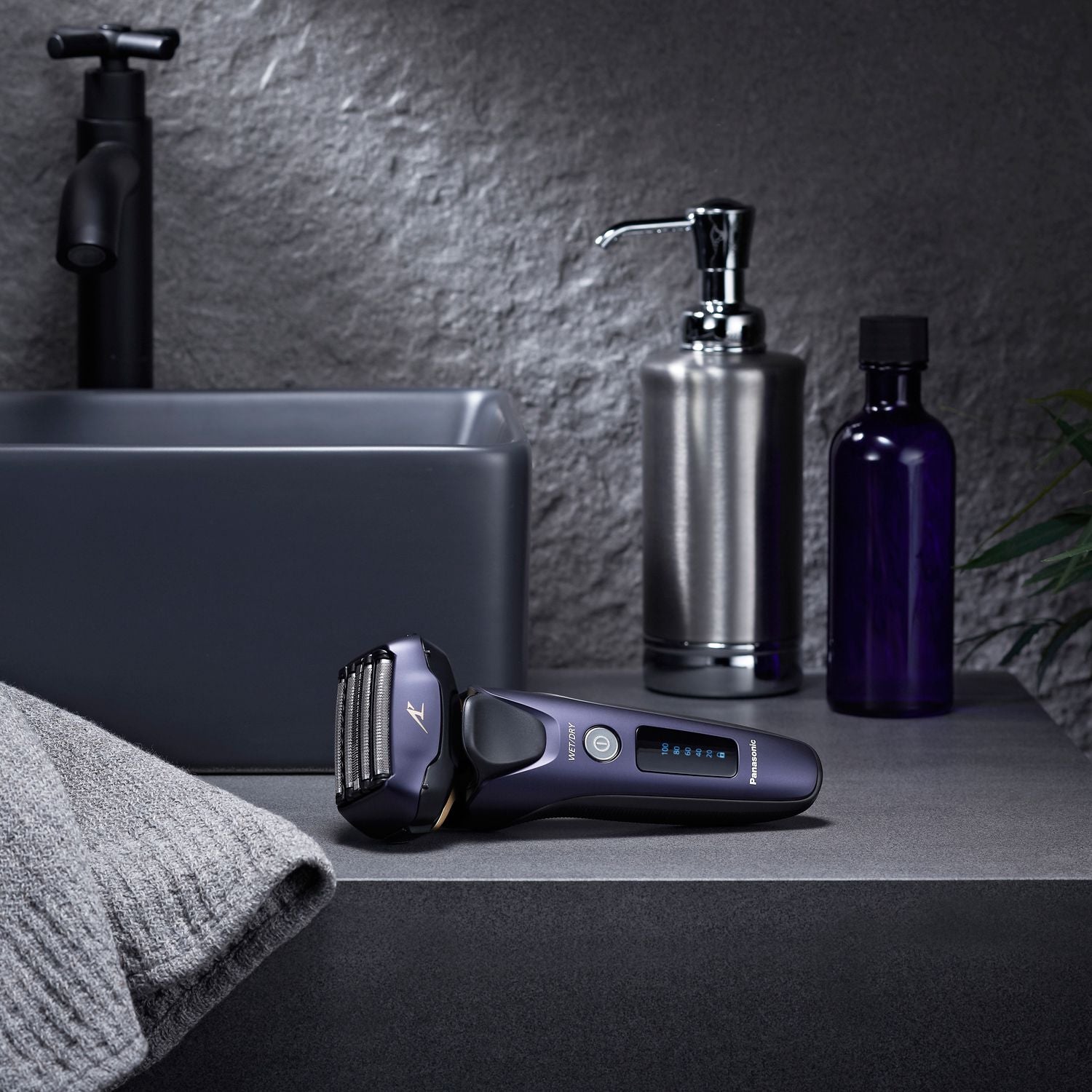 Men's Electric Shaver with 5 Blades and Sensor Tech