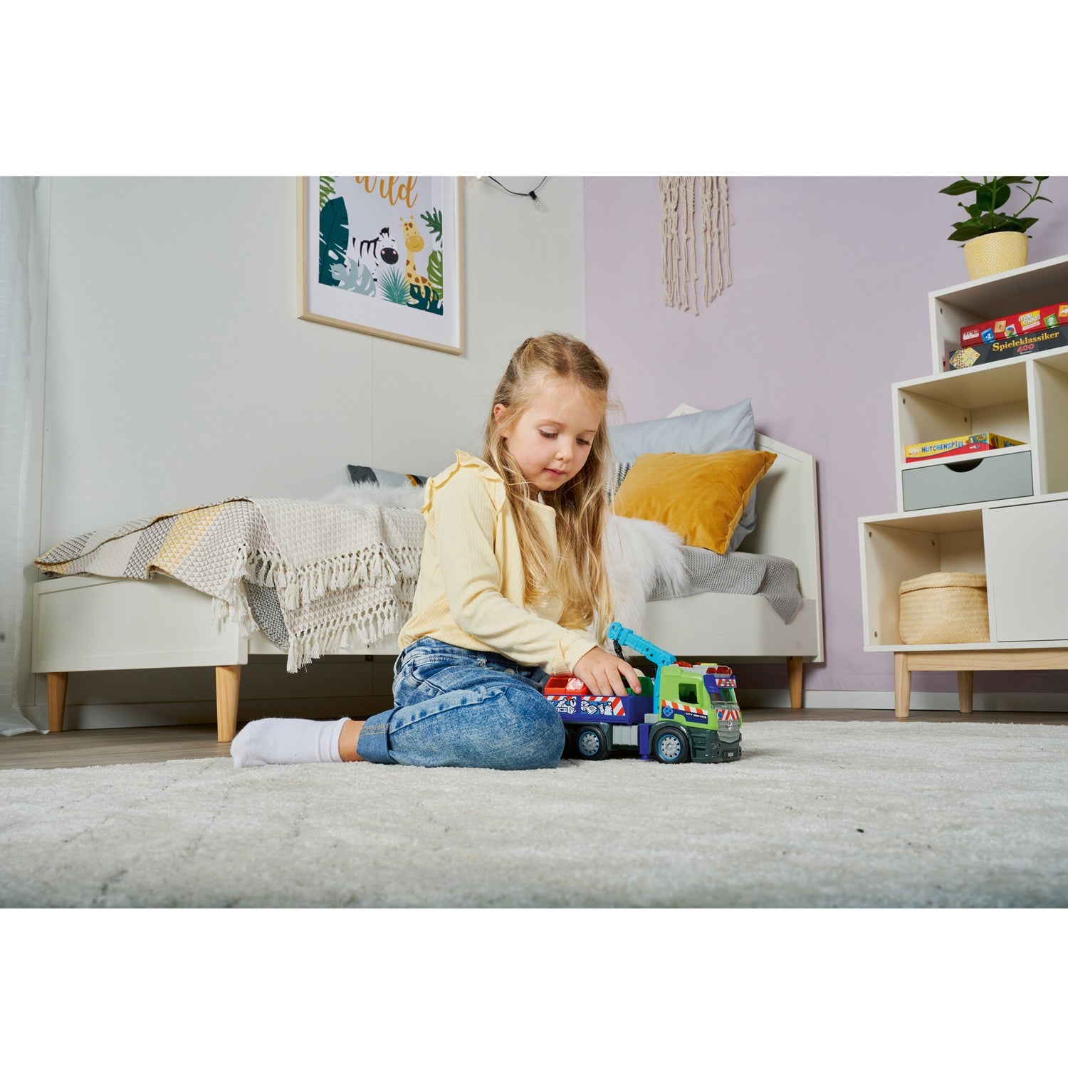 Mercedes Recycling car