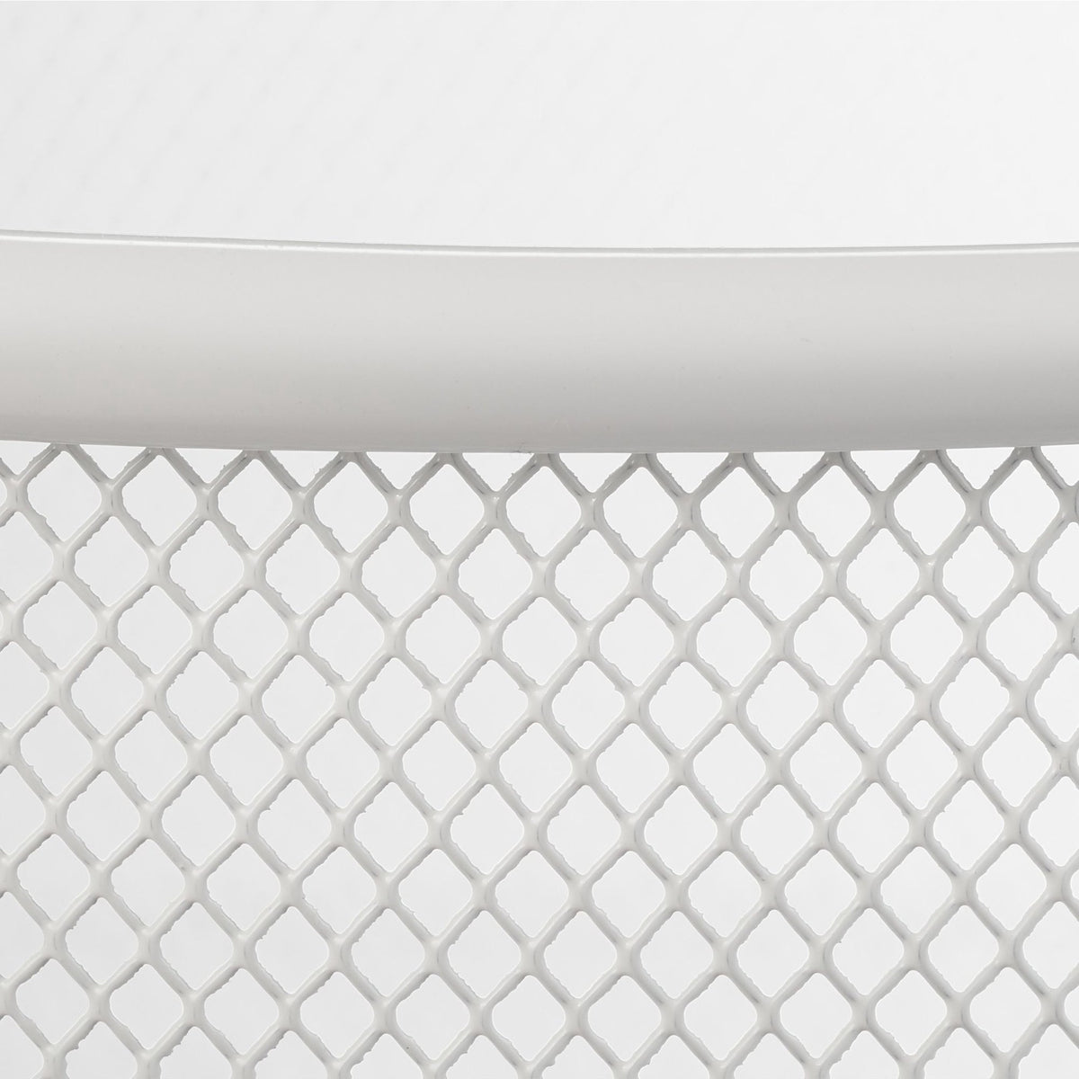 Metal wastebasket