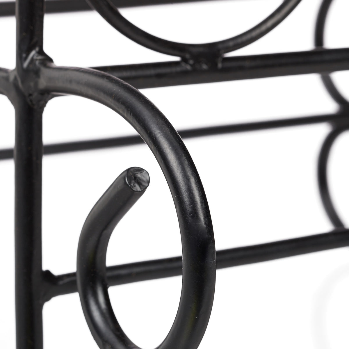 Metal wine rack for 12 bottles