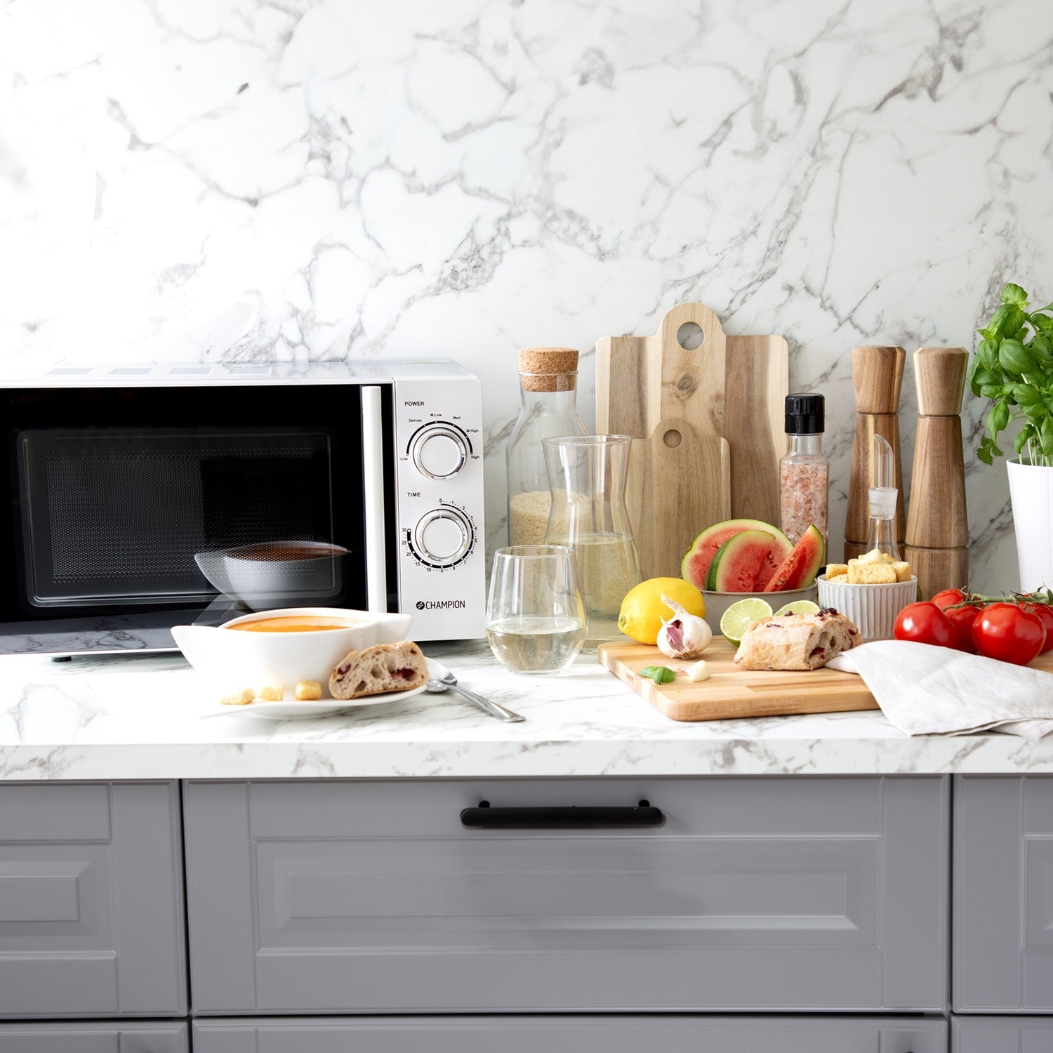 Microwave oven 20L 700W MW212 White