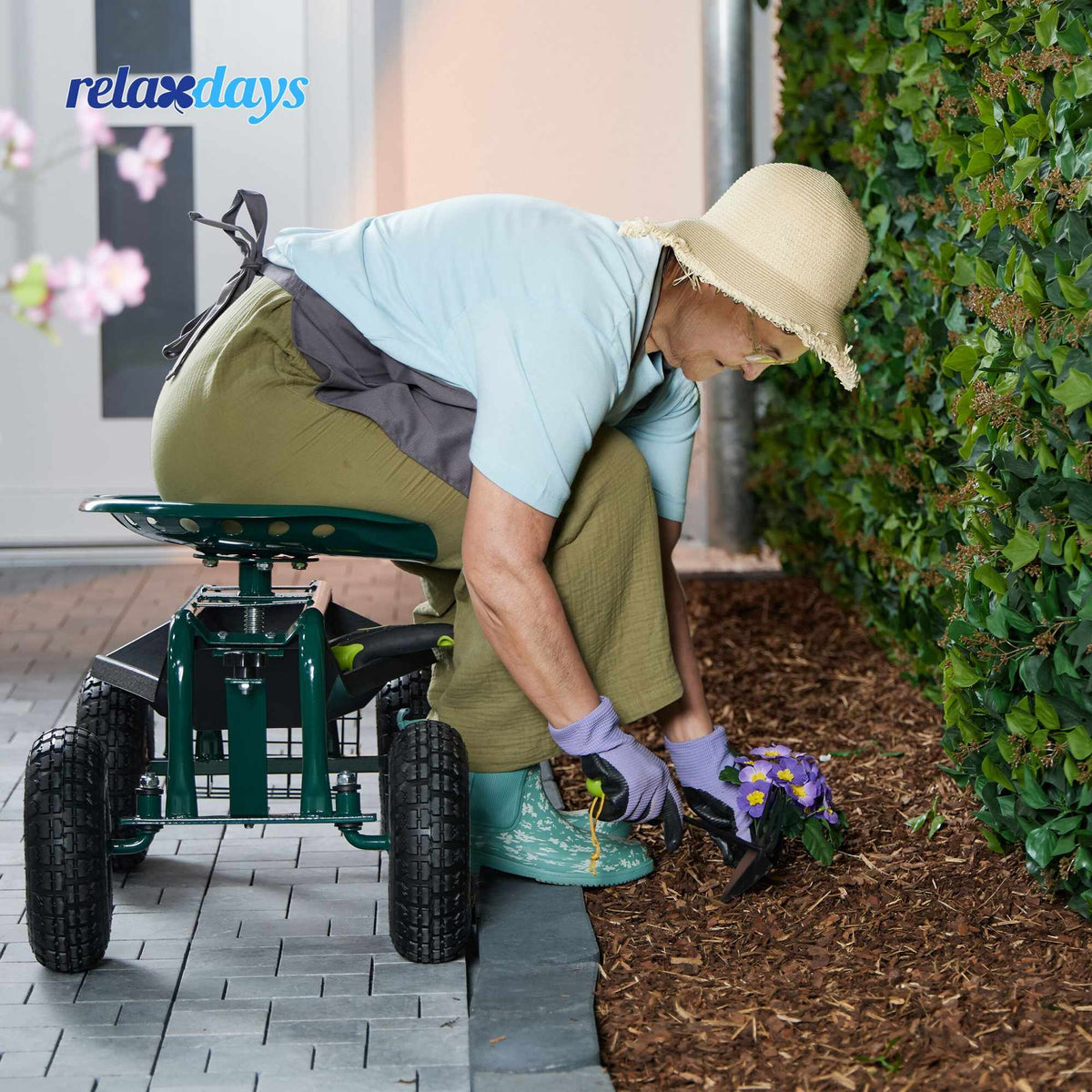 Mobile garden seat with storage
