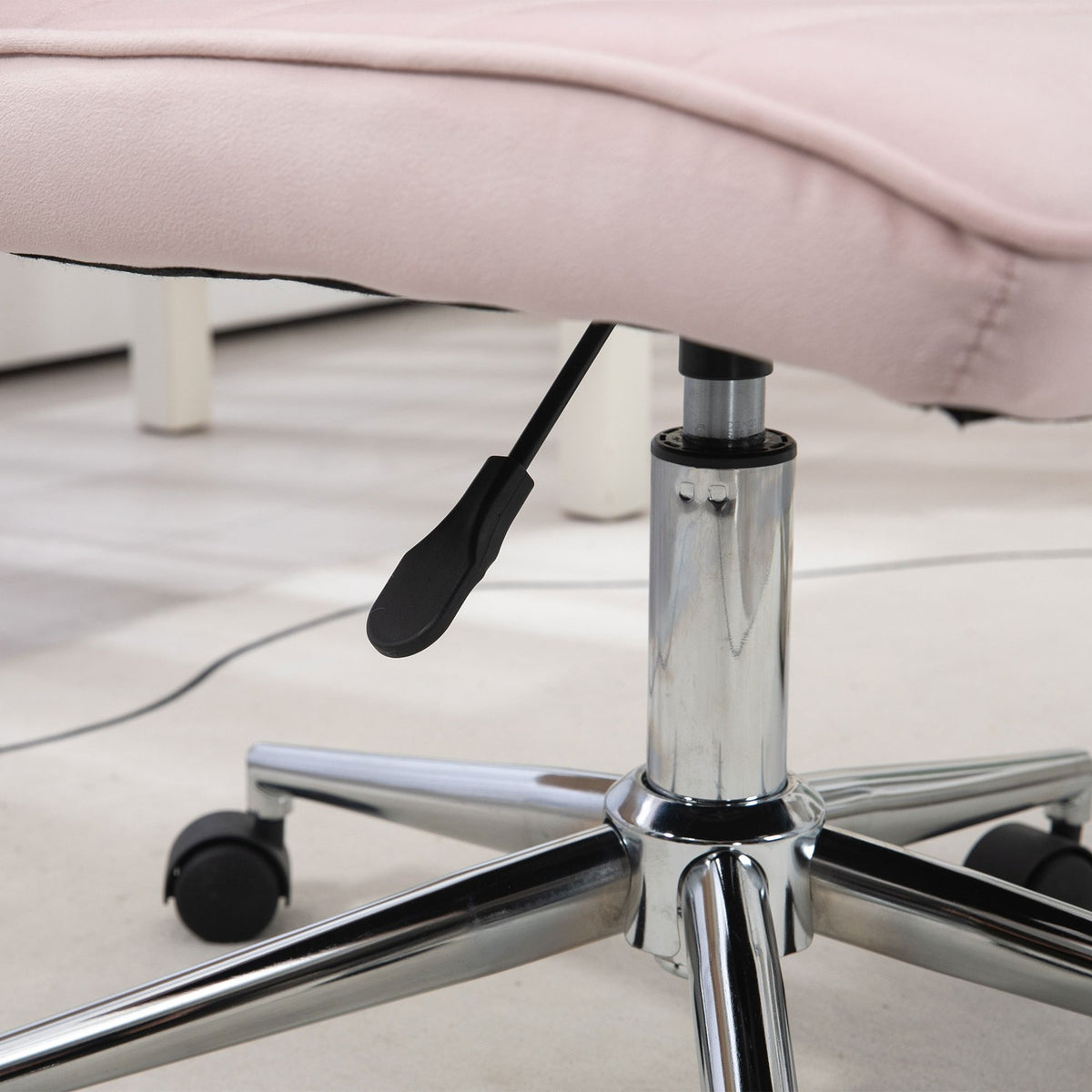 Office Chair Desk Chair Without Armrest Height Adjustable Swivel Chair Velvet Up To 120Kg Pink