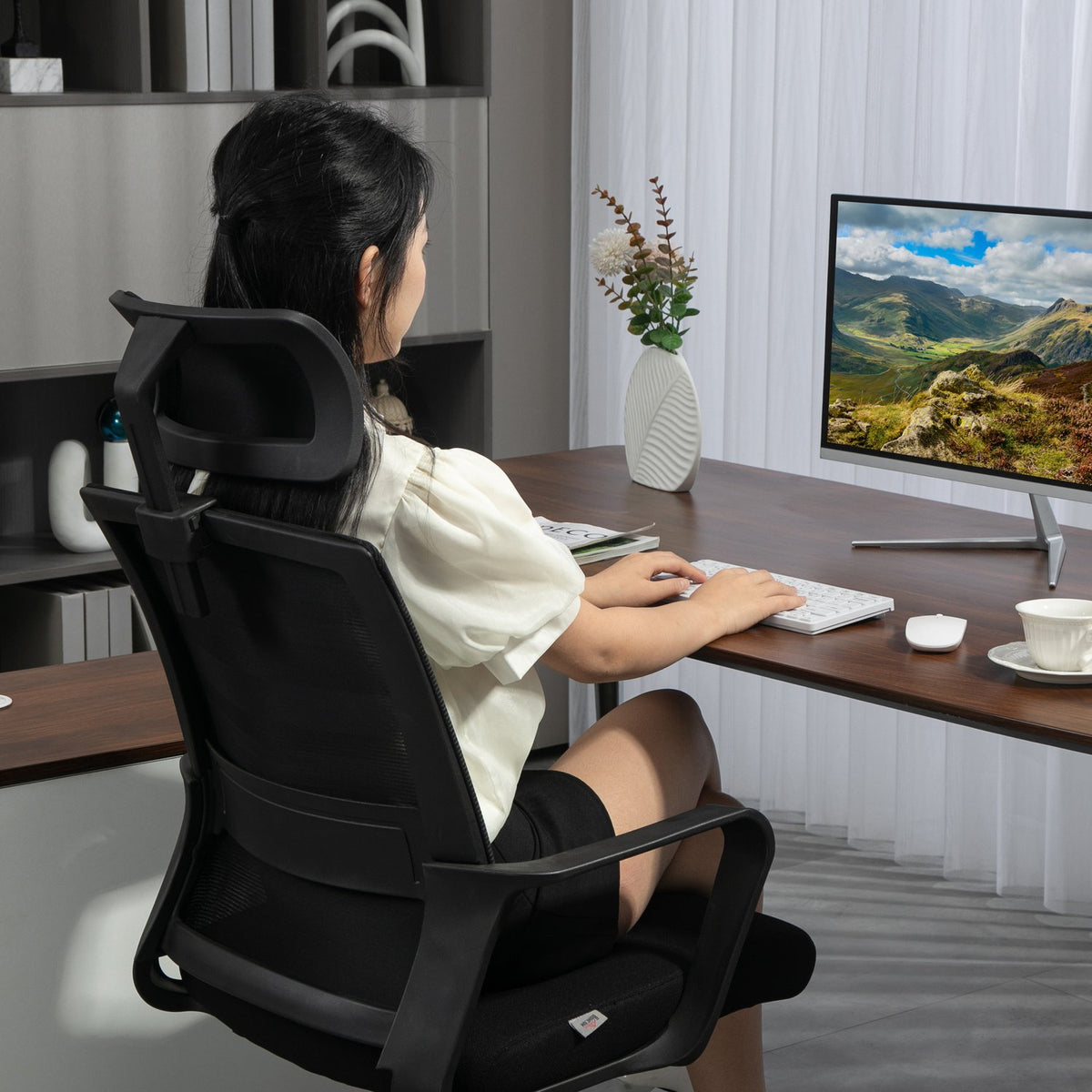 Office Chair Ergonomic Desk Chair with Armrest, Adjustable Headrest, Height-Adjustable Mesh Swivel Chair with Rocker Function, Black