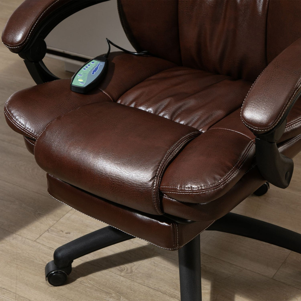 Office Chair Executive Chair Swivel Chair Liftable Ergonomic Vibration With Footrest Headrest Reclining Function Faux Leather 68.5X68.5X113-121 Cm