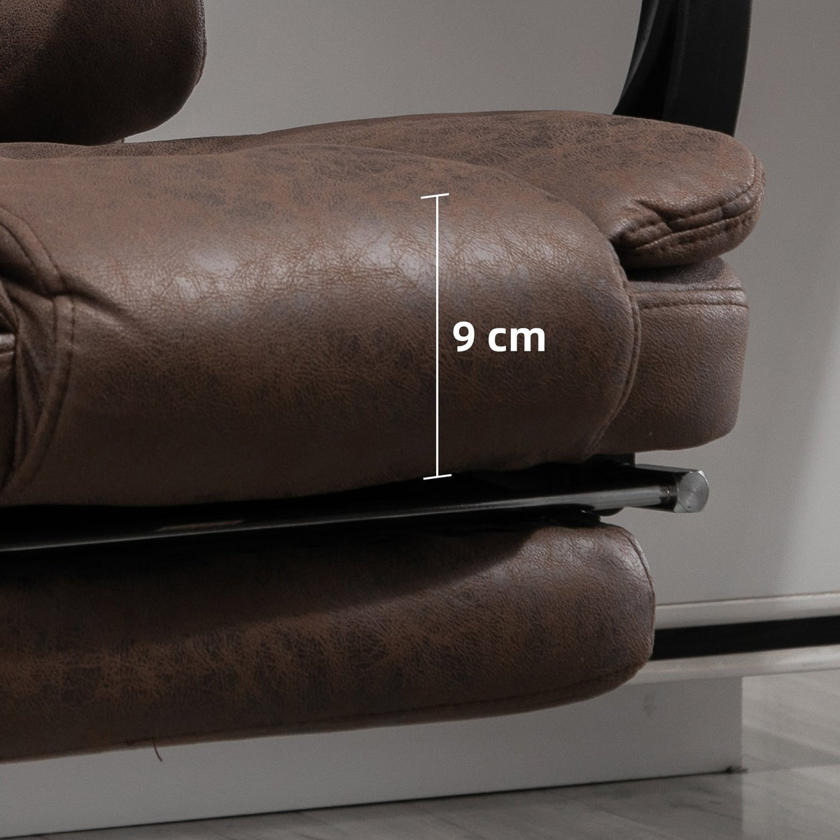 Office chair with massage function, ergonomic desk chair with reclining and warming function, height-adjustable computer chair with footrest
