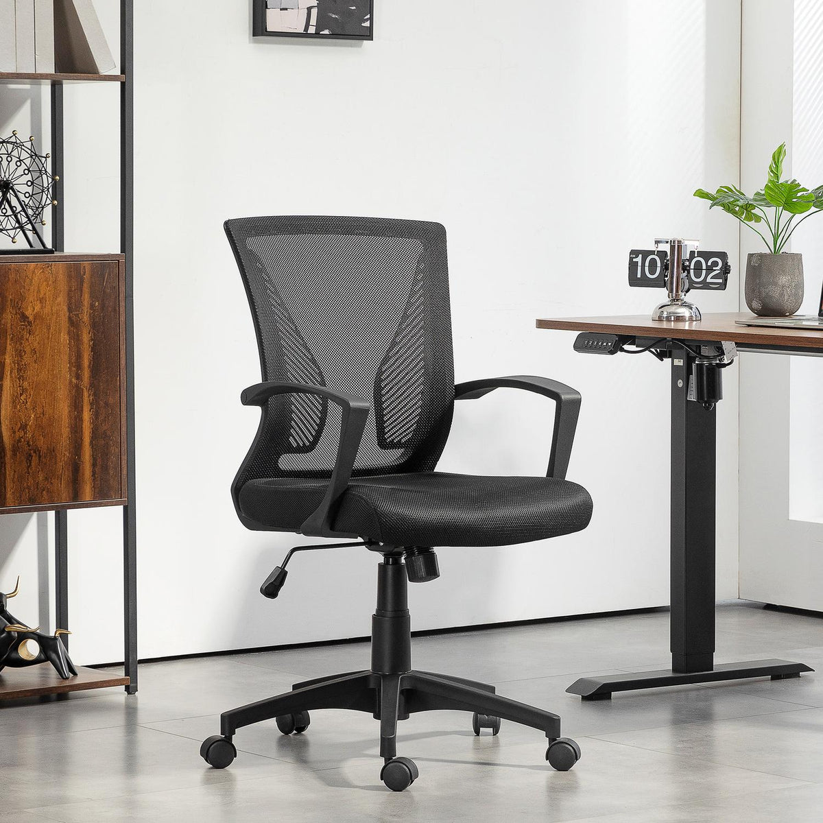 Office chair with tilt function, height-adjustable desk chair, swivel chair can hold up to 120 kg, for office, study, black