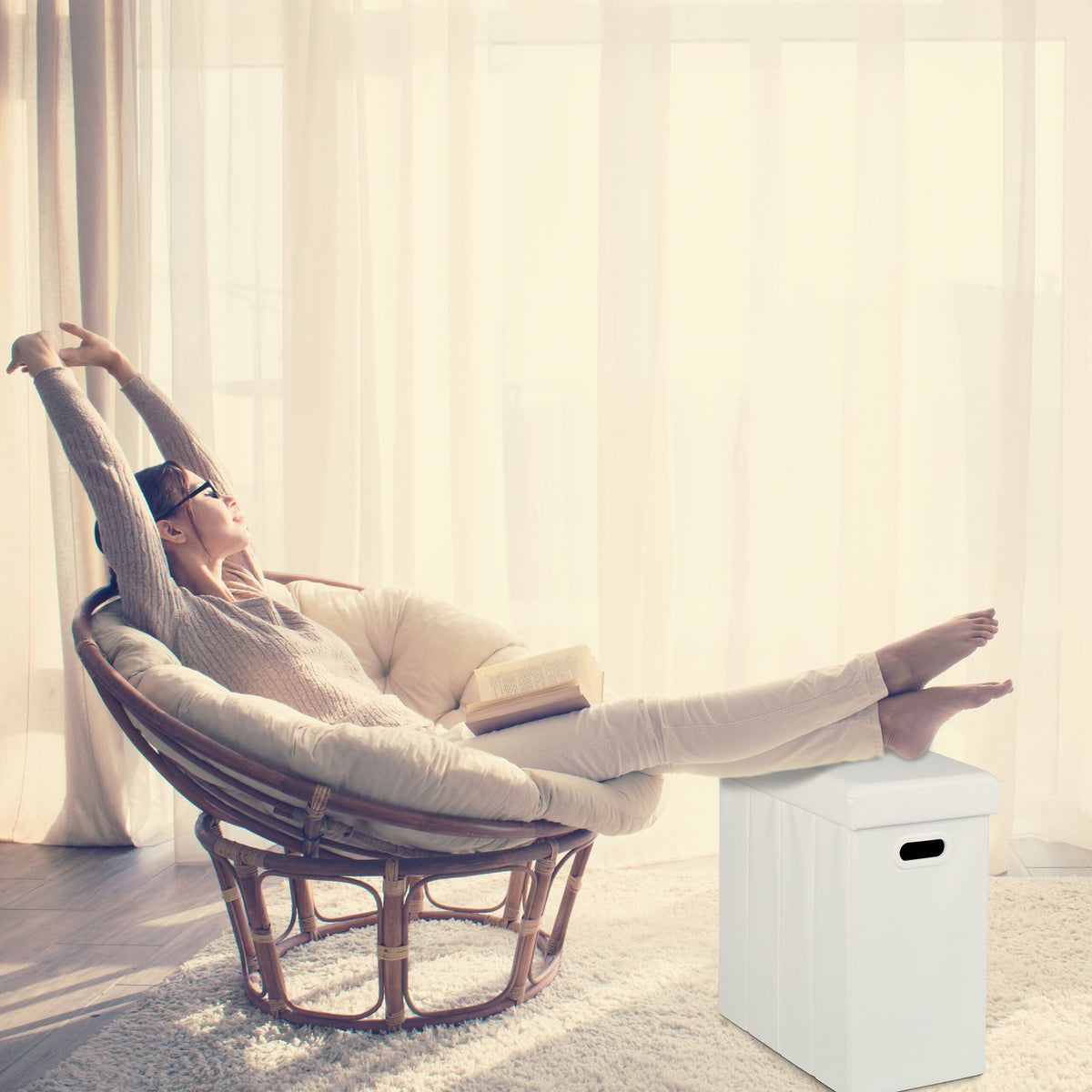 Ottoman in white artificial leather