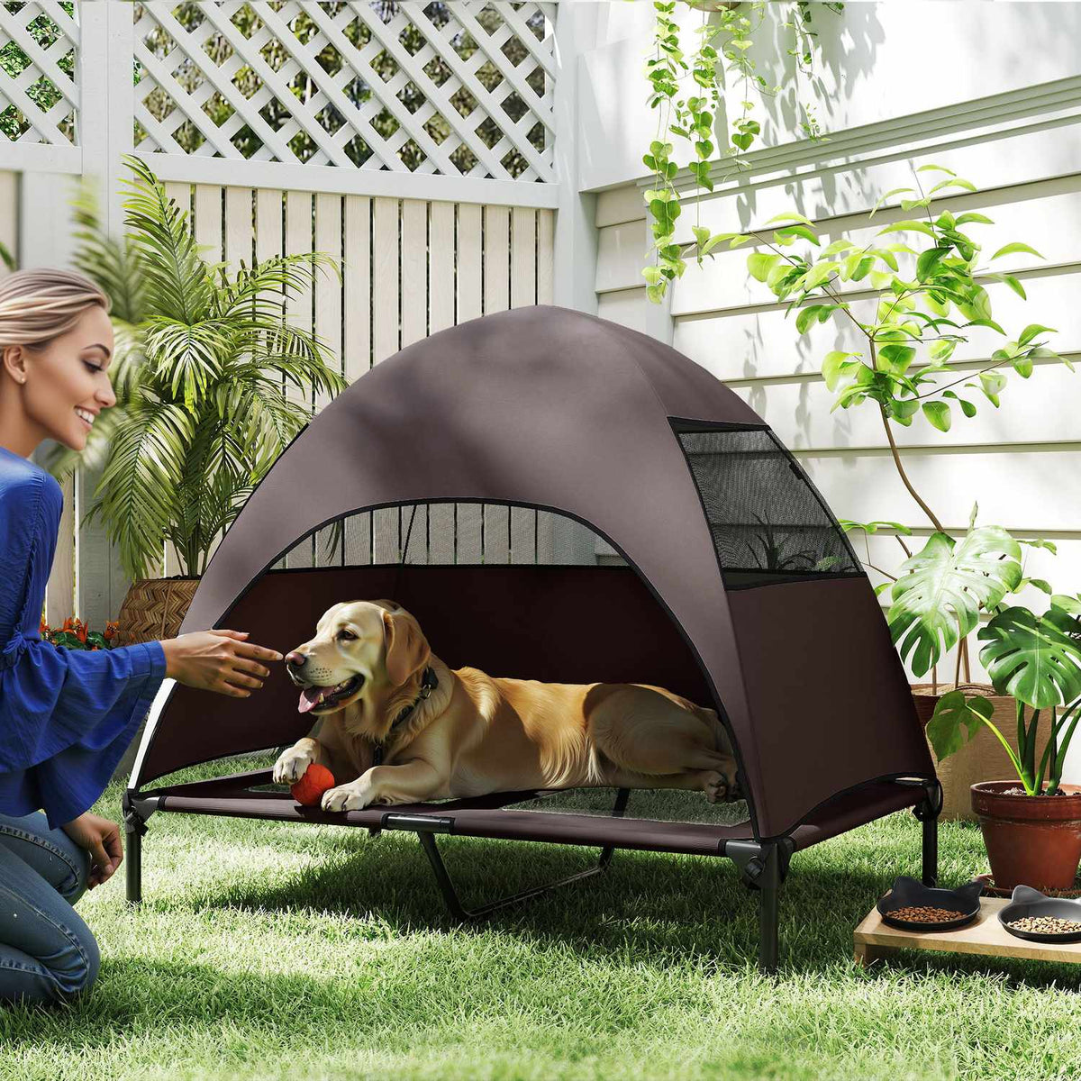 Outdoor Dog Lounger with Roof, Elevated Dog Bed for Large Dogs, Cooling Pet Lounger with Washable Mesh Metal Frame Carrying Bag, Pet Bed for Outdoor Camping 106x76x99cm, Coffee |