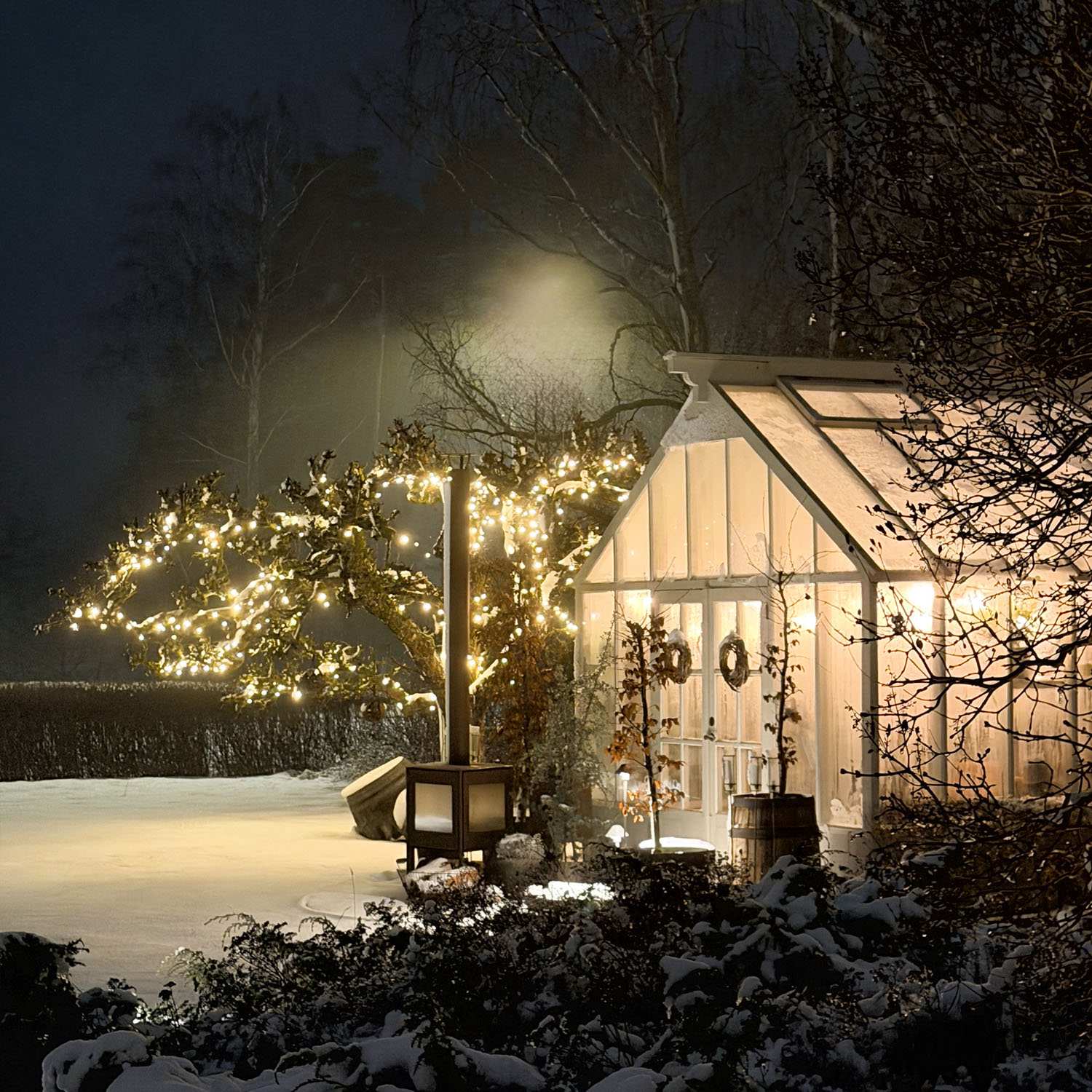 Outdoor LED String Lights 10m, 100 LEDs, Warm White
