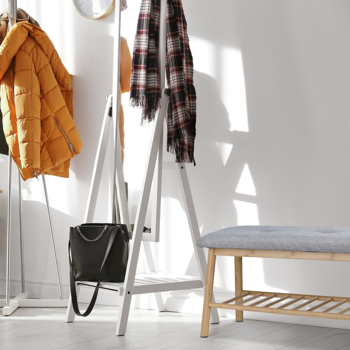 Padded shoe bench in bamboo